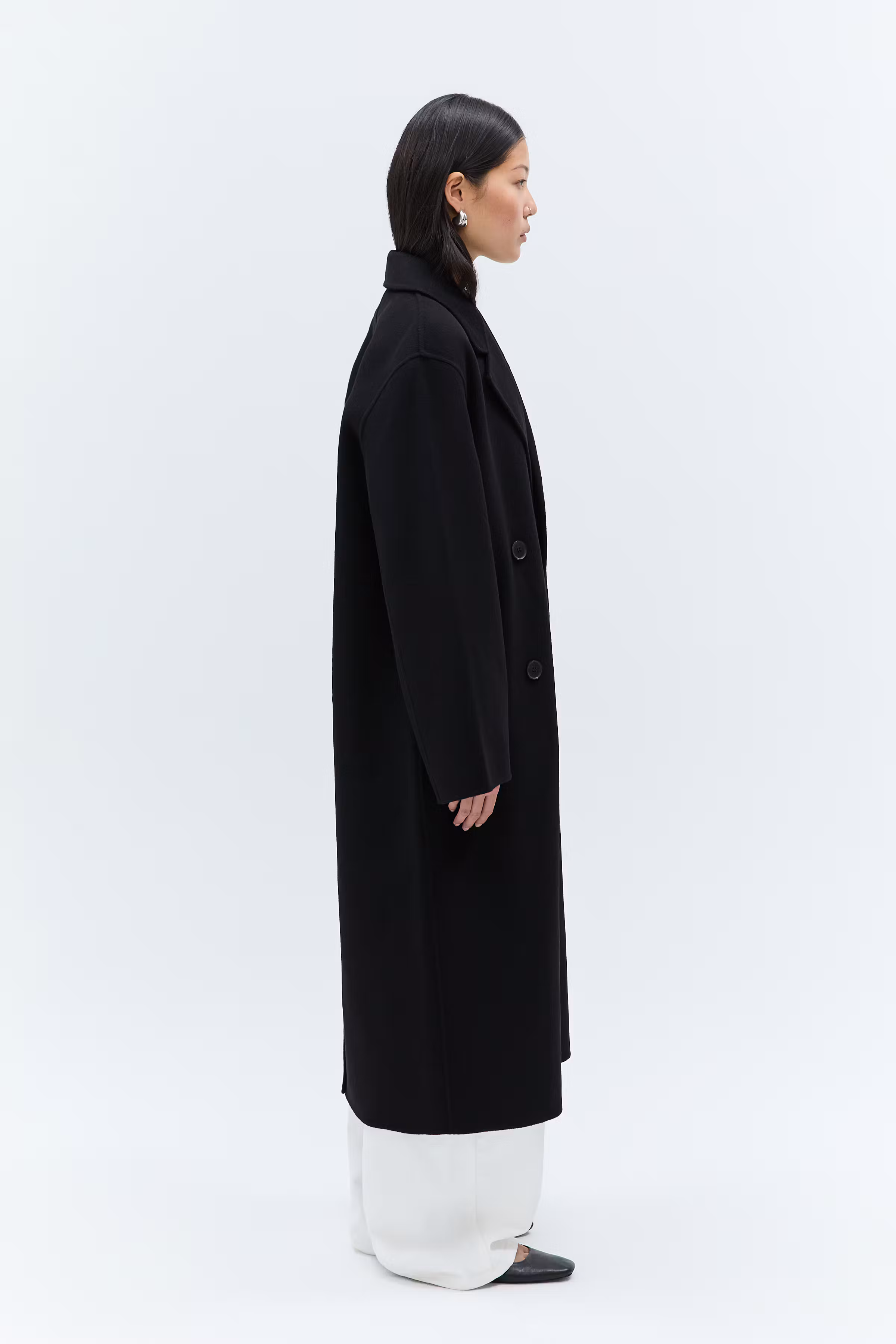 IOClara Coat LOOKBOOK FRONT 30600092-BK999