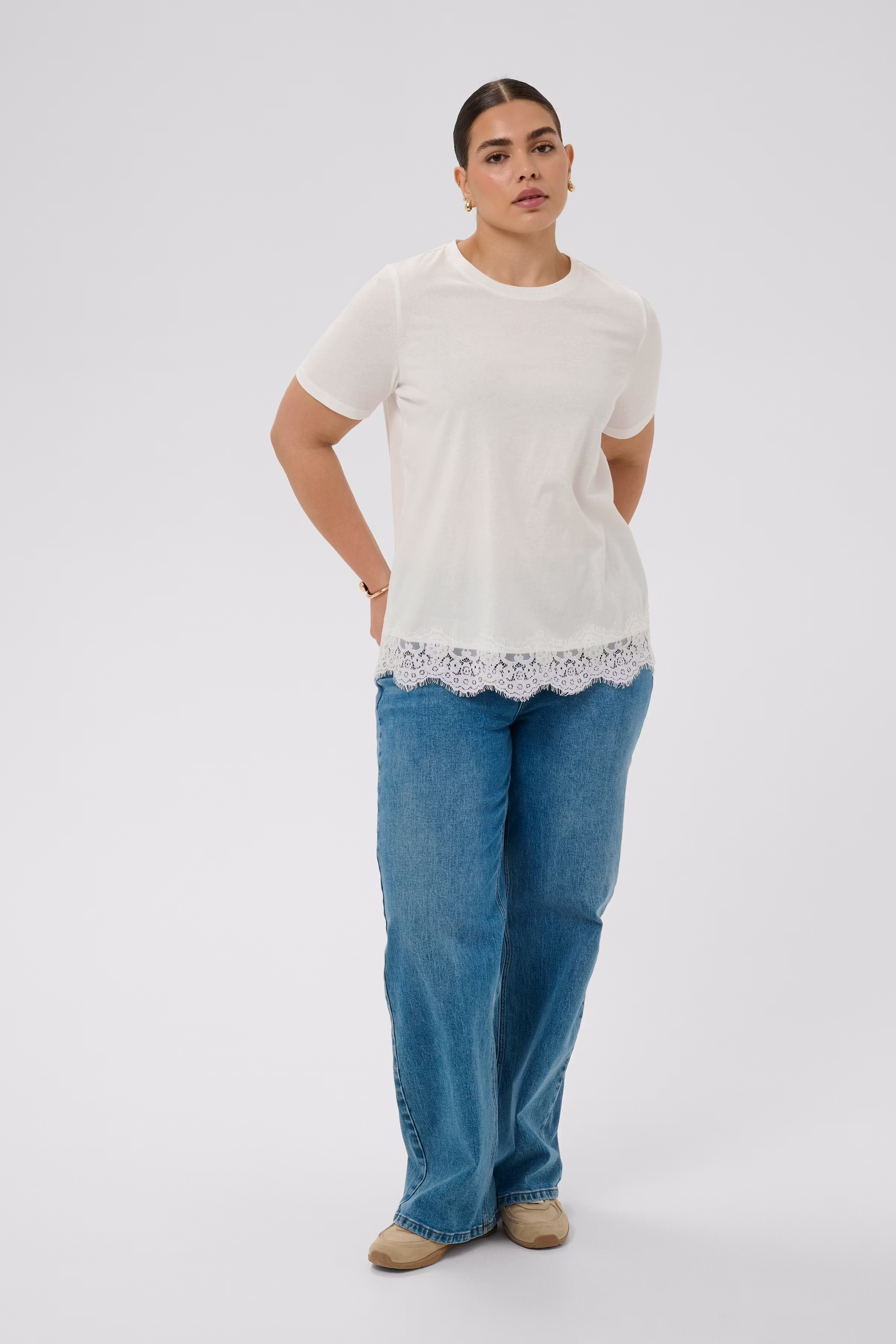 KColivia T-shirt LOOKBOOK FRONT 10584468-110602