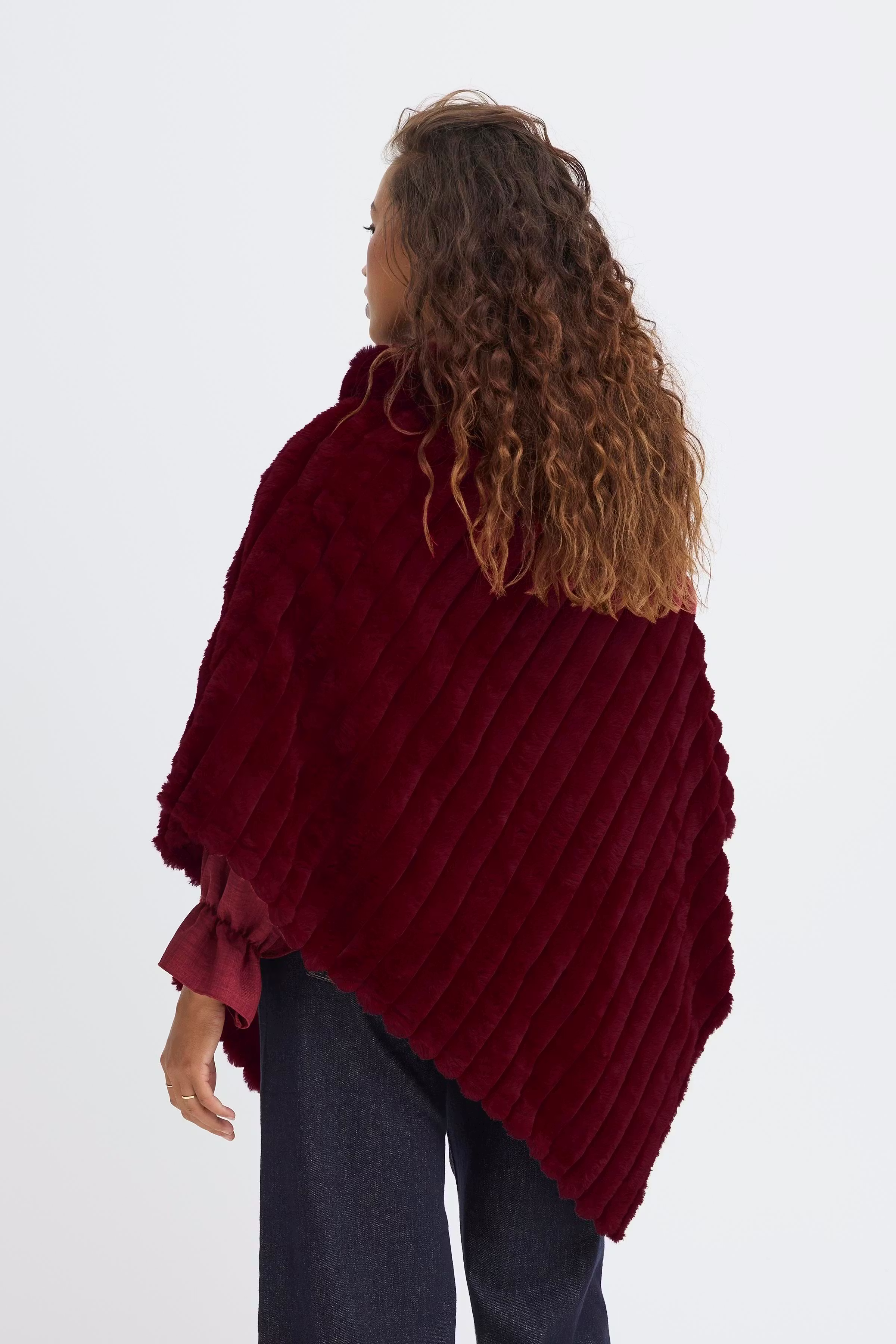 SBDANIO Poncho LOOKBOOK BACK 22101097-191724