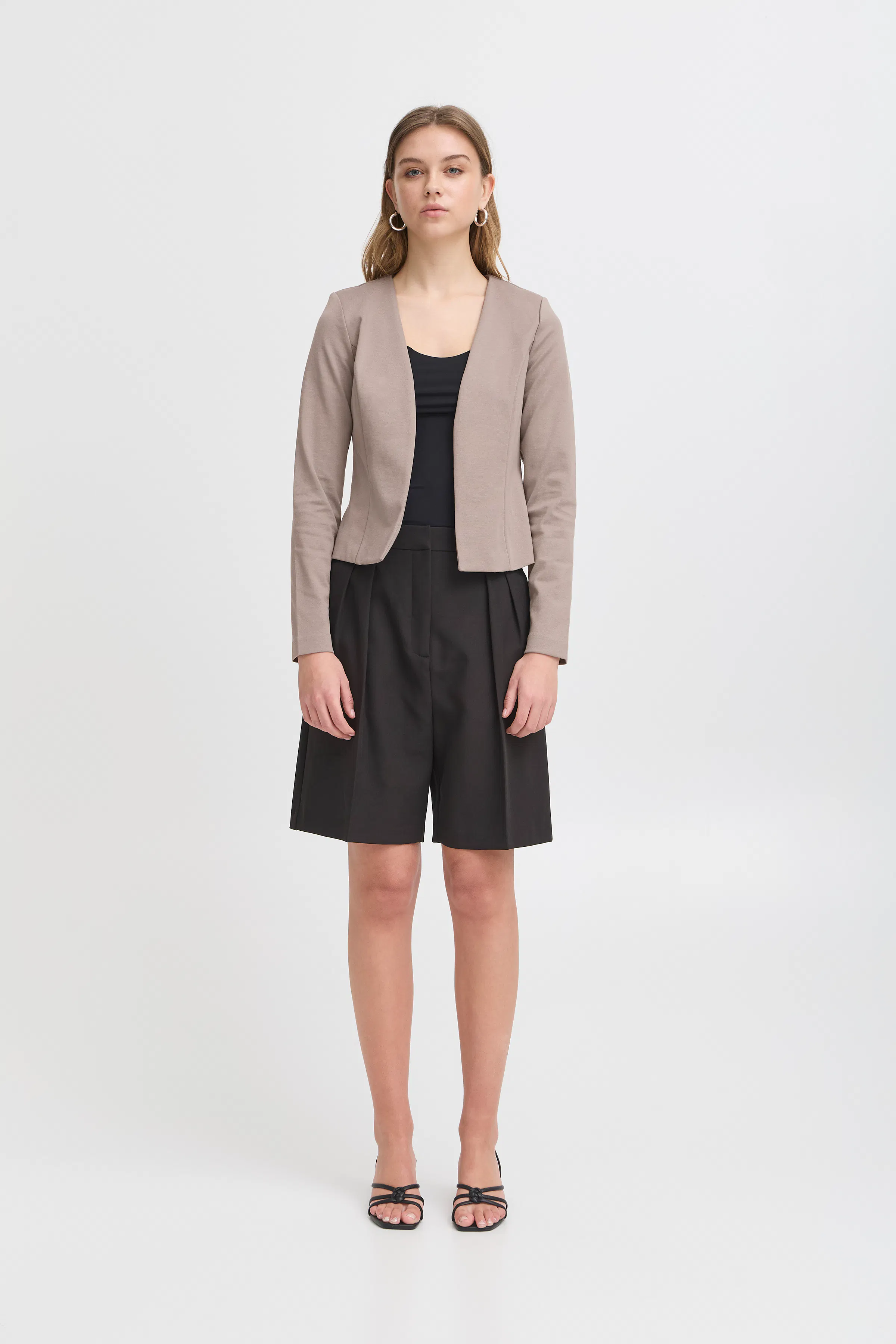 IHKATE Short Blazer LOOKBOOK FRONT 20112547-181210