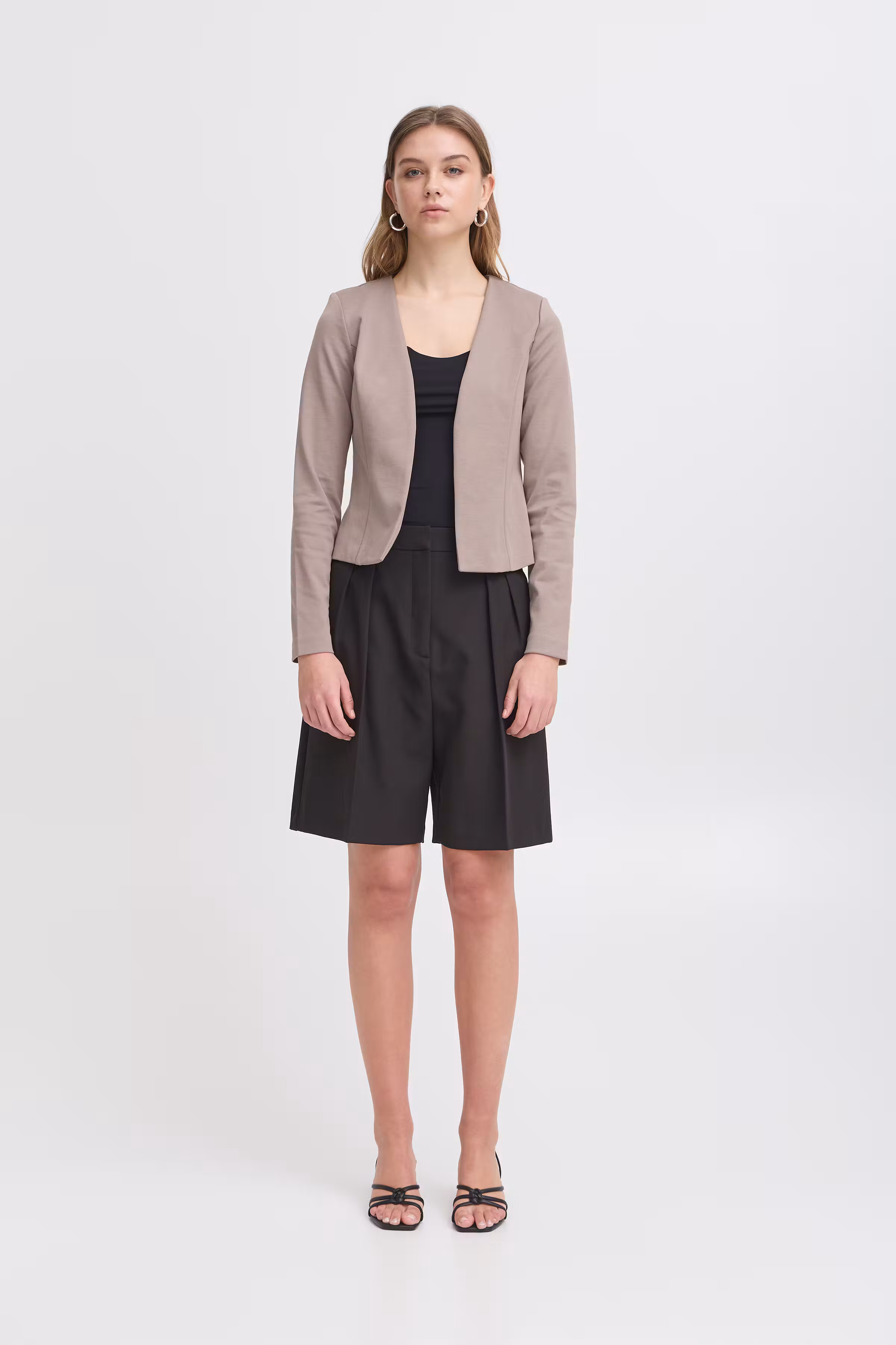 IHKATE Short Blazer LOOKBOOK FRONT 20112547-181210