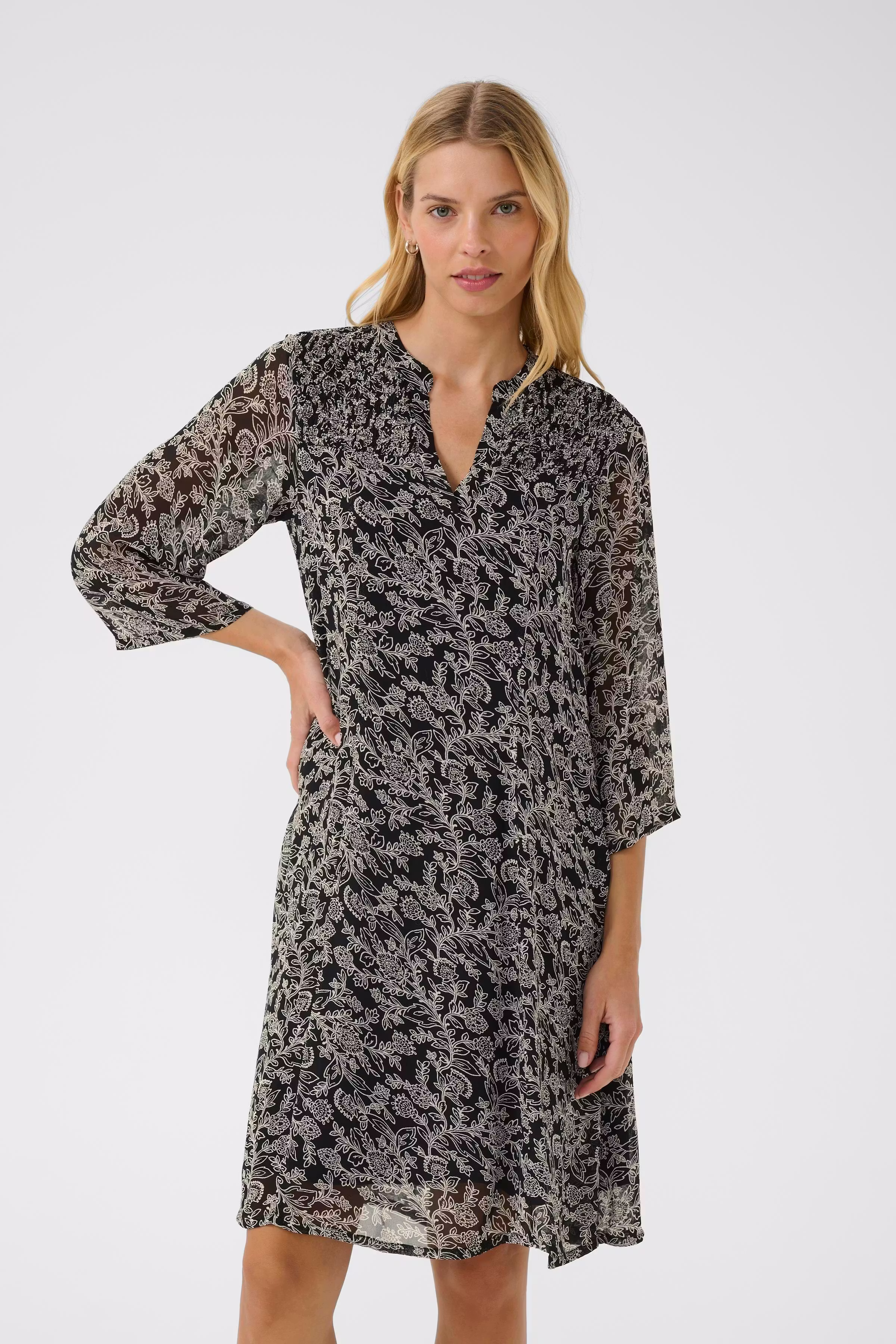 ElkaPW Kjole LOOKBOOK FRONT 30308413-304005