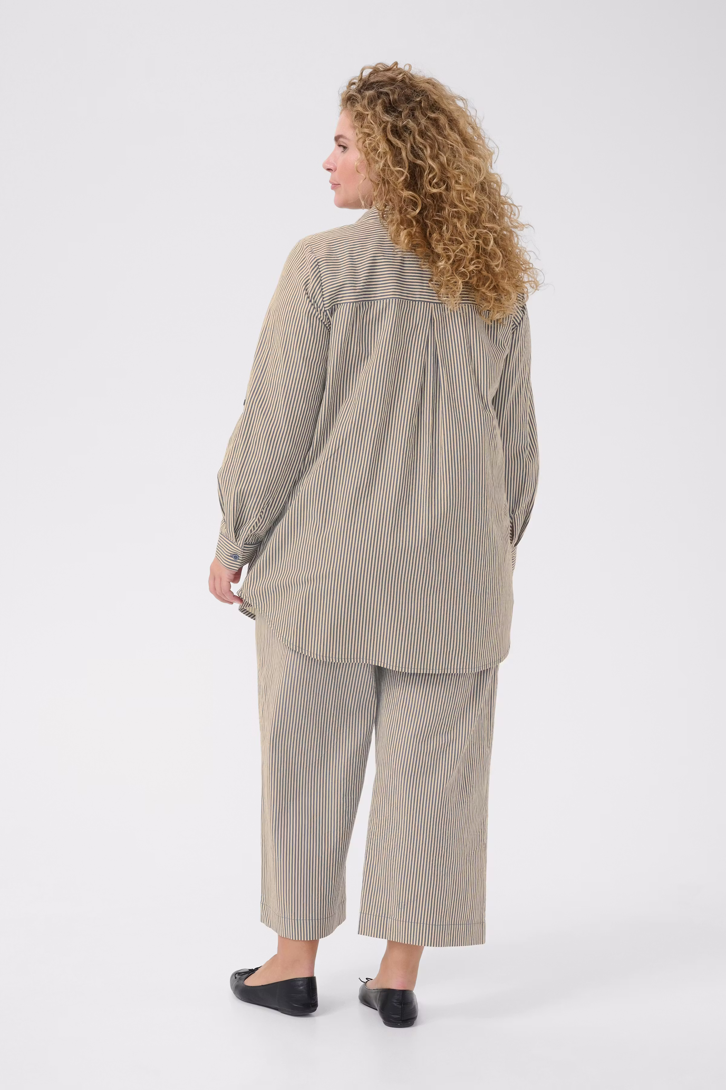 KCnana Tunika LOOKBOOK BACK 10583332-106298