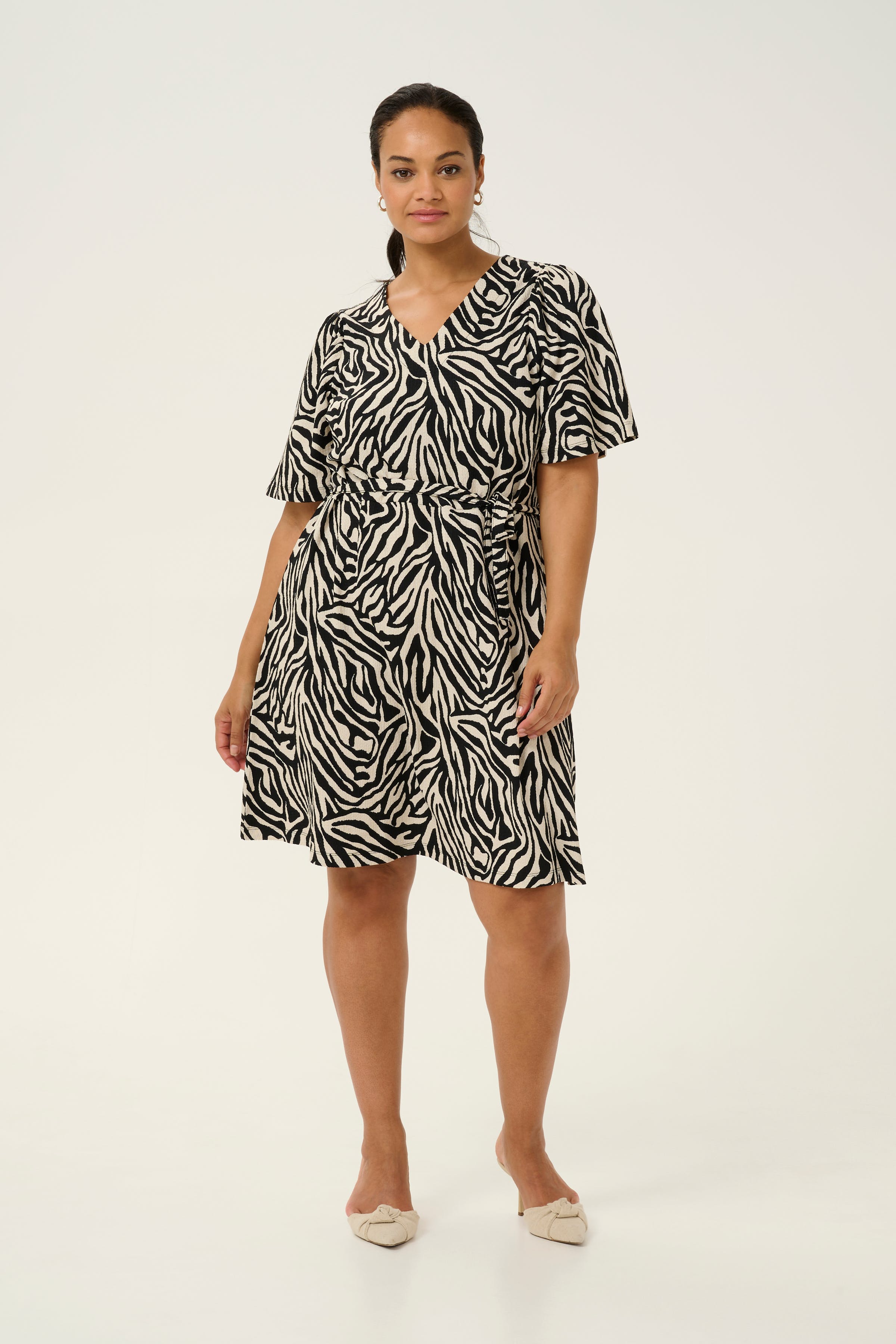 KCelisy Dress LOOKBOOK FRONT 10583083-106502