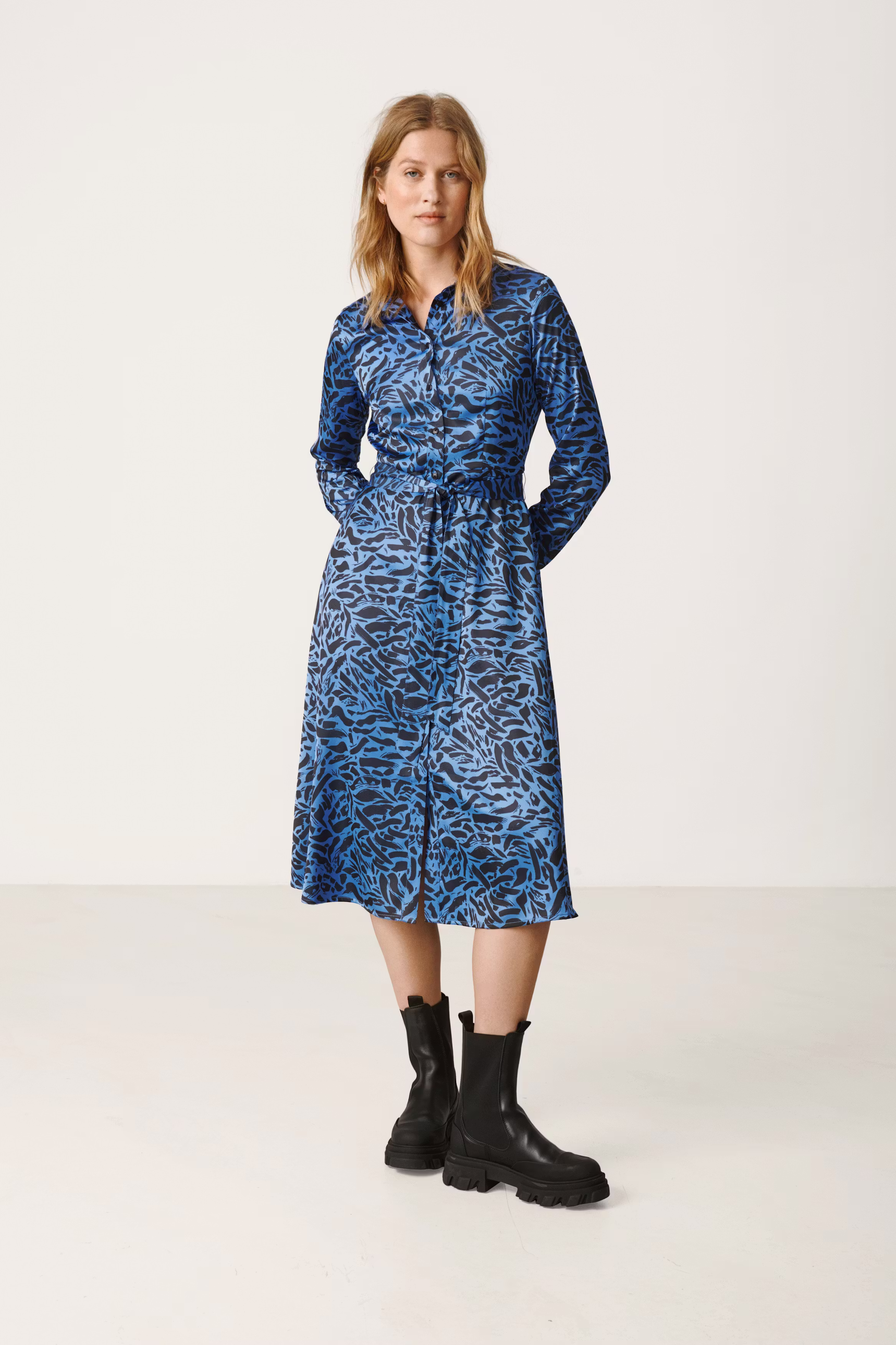 ShelbyPW Satinklänning LOCATION NONE 30308342-302619