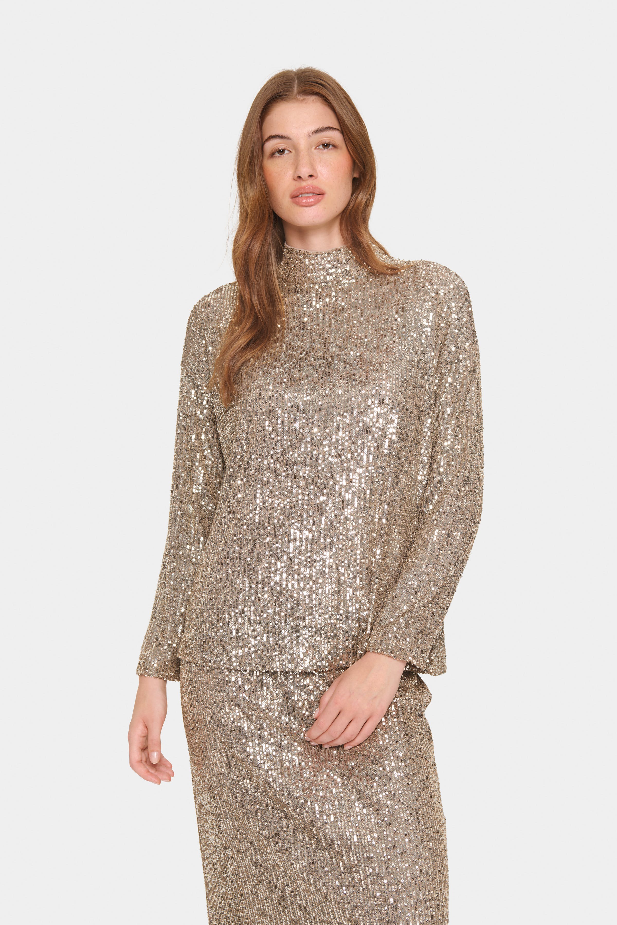 ReyanaSZ Sequin Blouse LOOKBOOK FRONT 30512222-171311