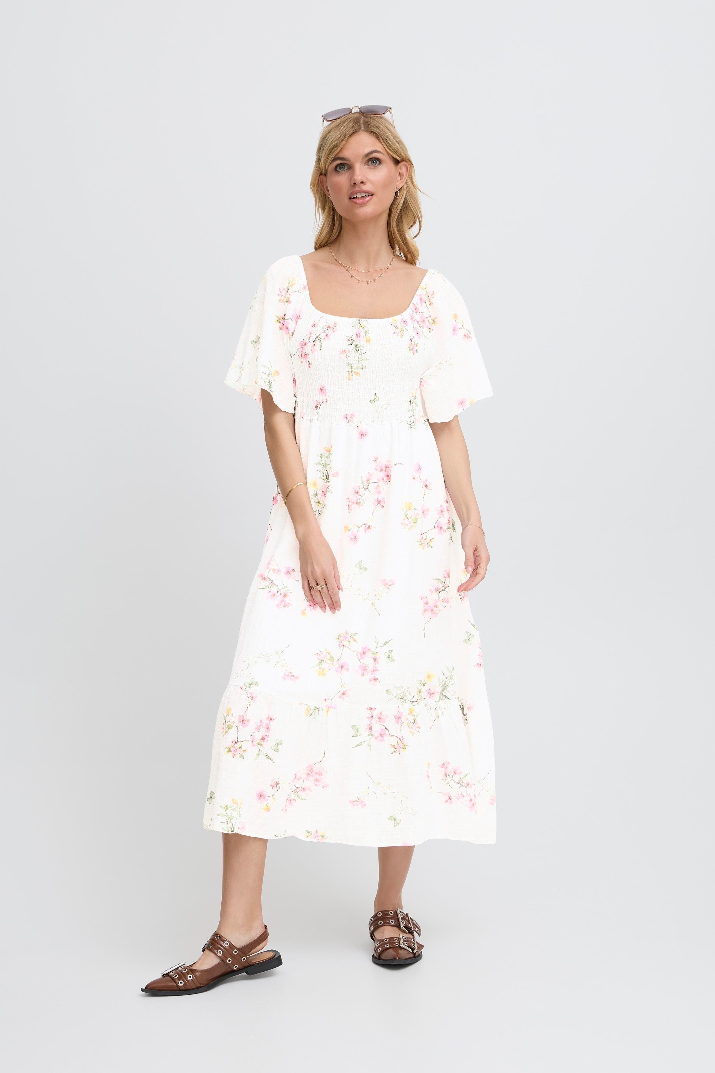 SBALEXA Kjole LOOKBOOK FRONT 22100971-110602