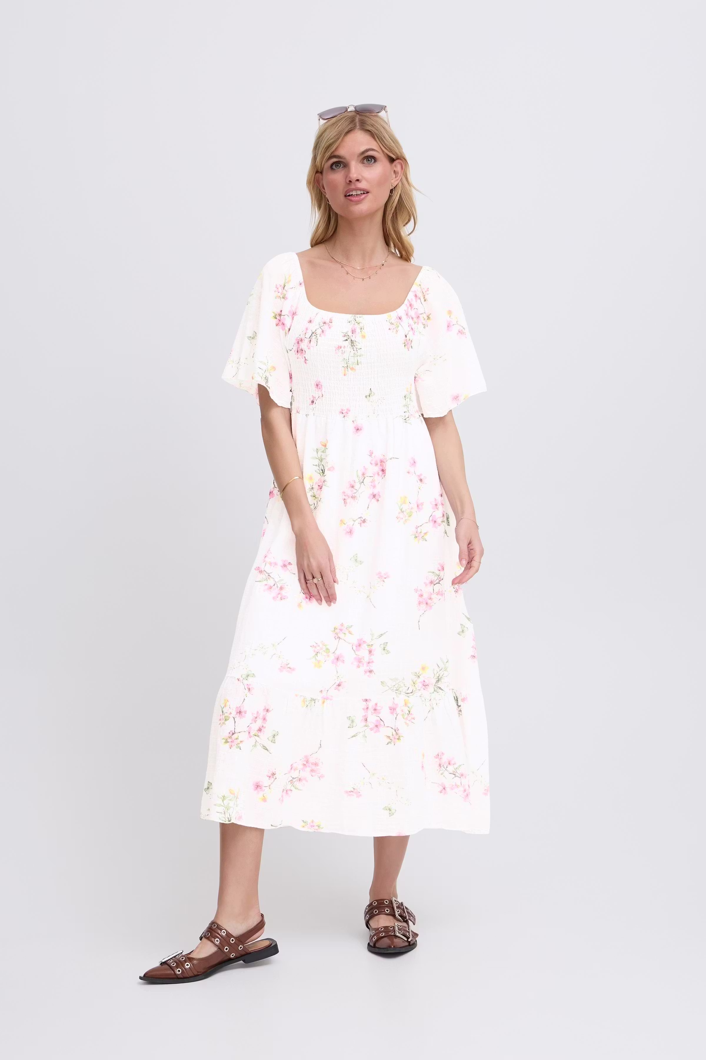 SBALEXA Kjole LOOKBOOK FRONT 22100971-110602
