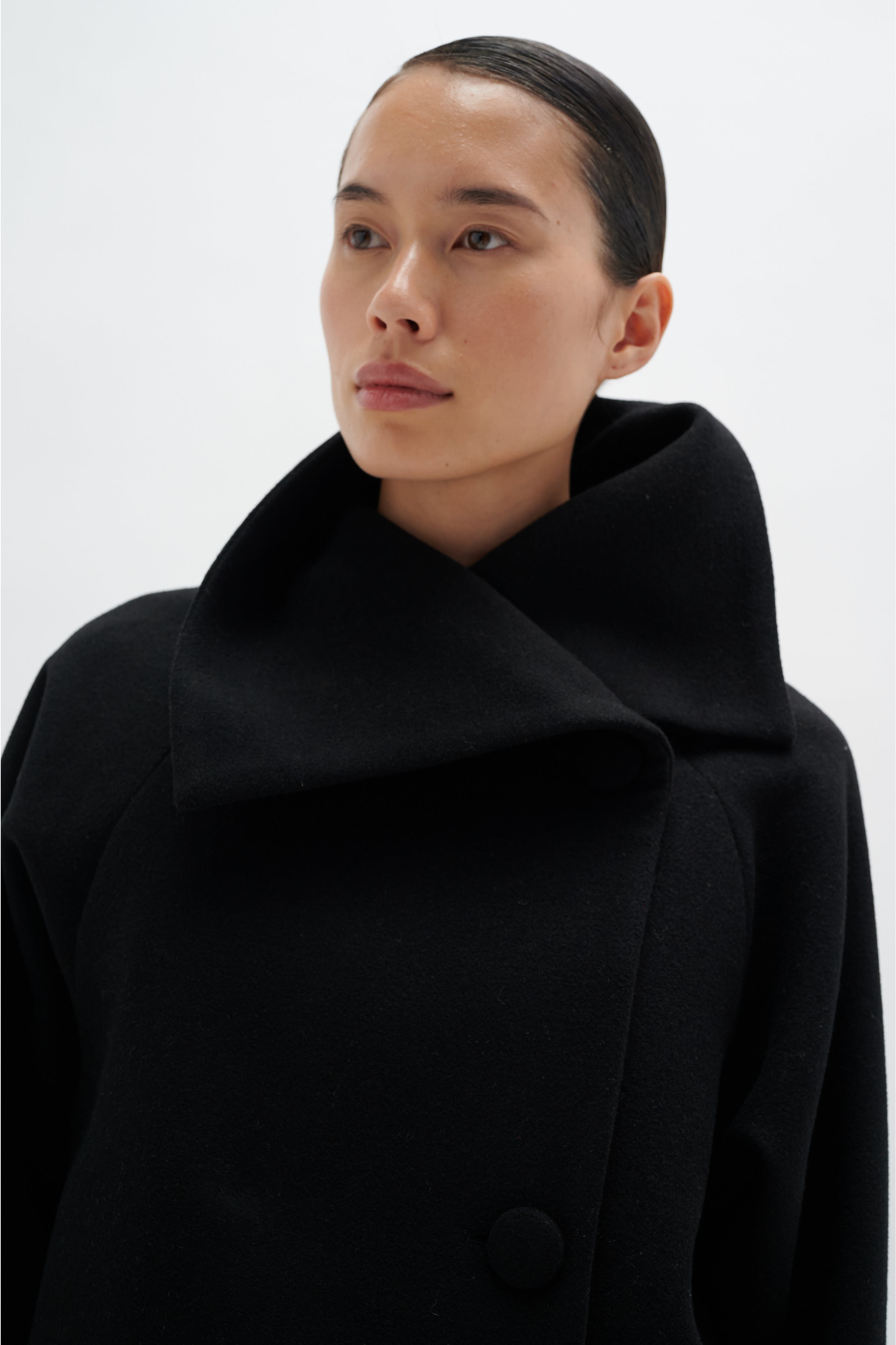 PerryIW Mantel LOOKBOOK DETAIL 30108492-194008