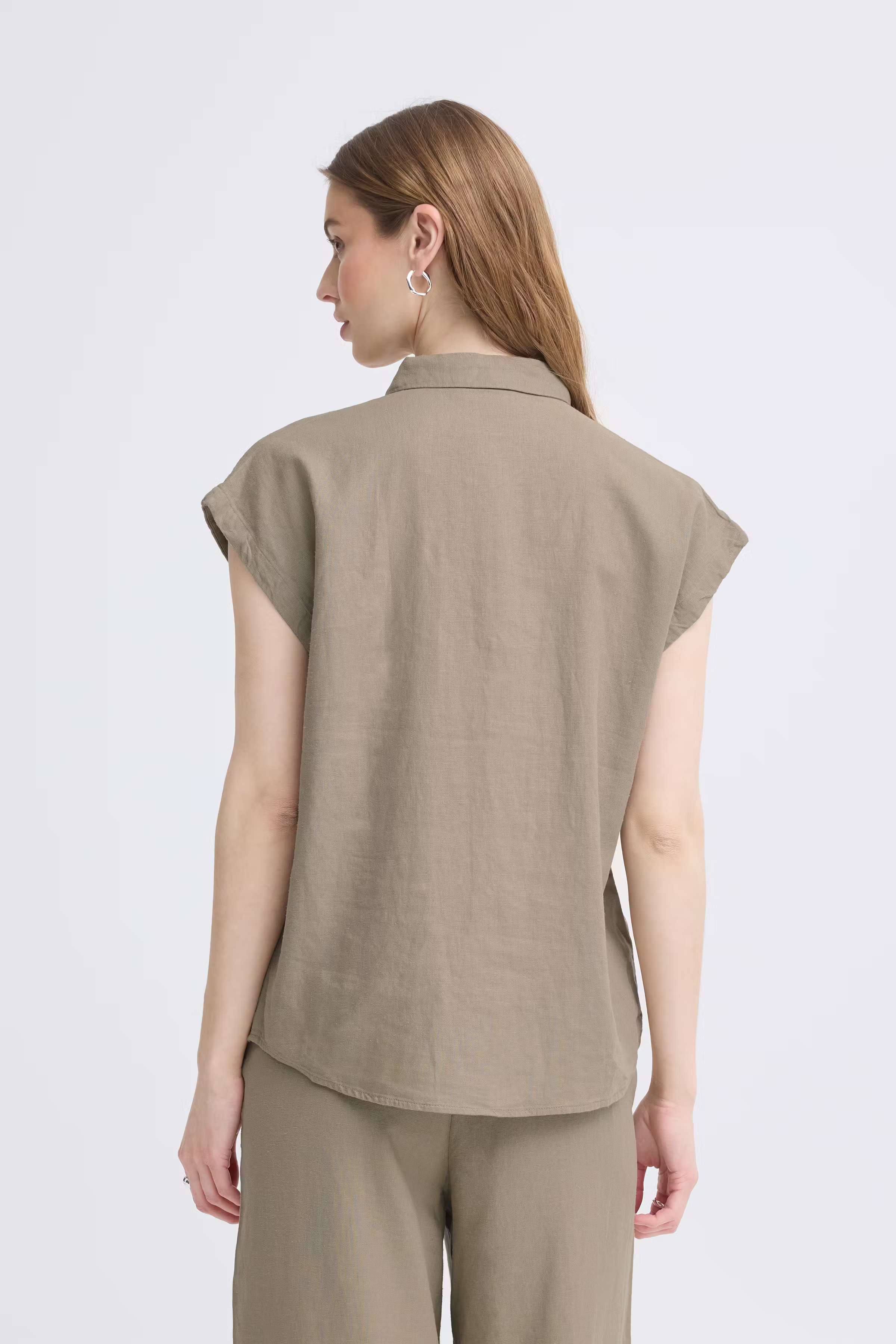 IHLINNO Kortermet bluse LOOKBOOK BACK 20122922-171310