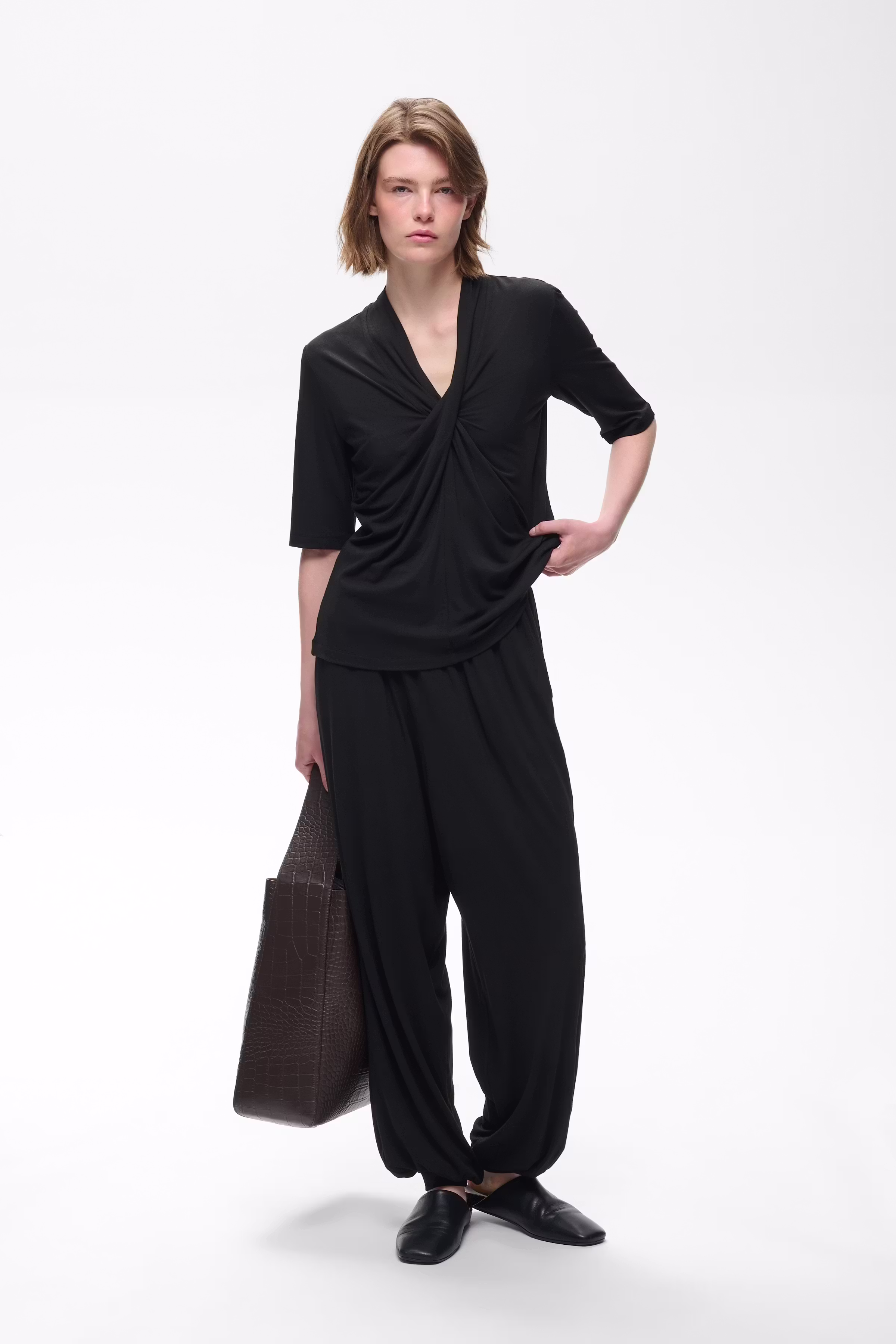 TalishaIW T-shirt LOOKBOOK FRONT 30111317-194008