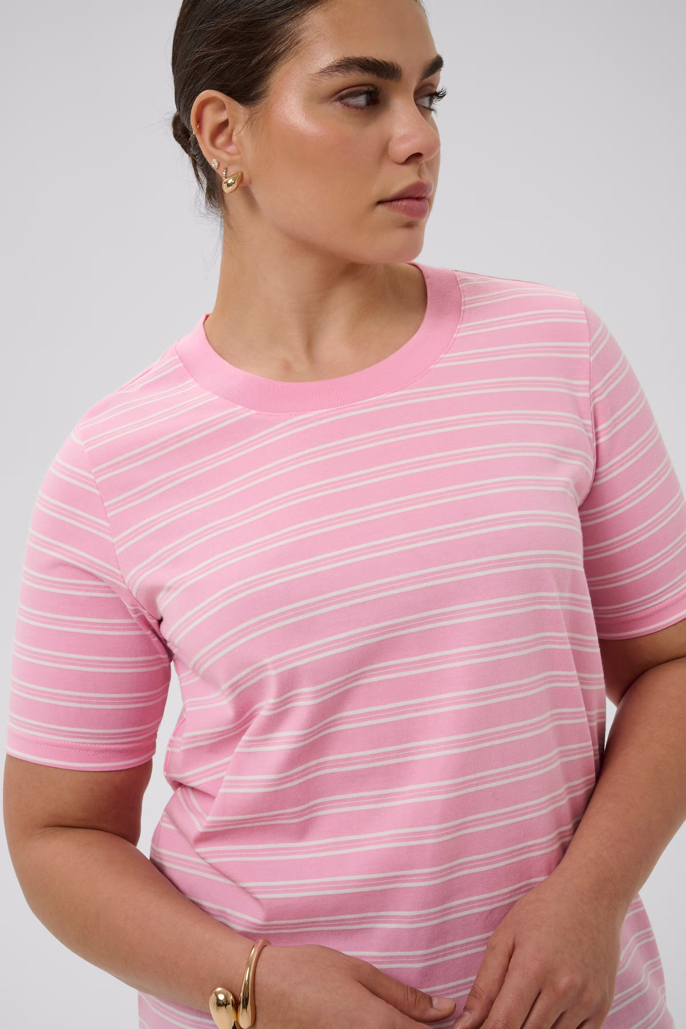 KCjilla T-shirt LOOKBOOK DETAIL 10584487-1000104