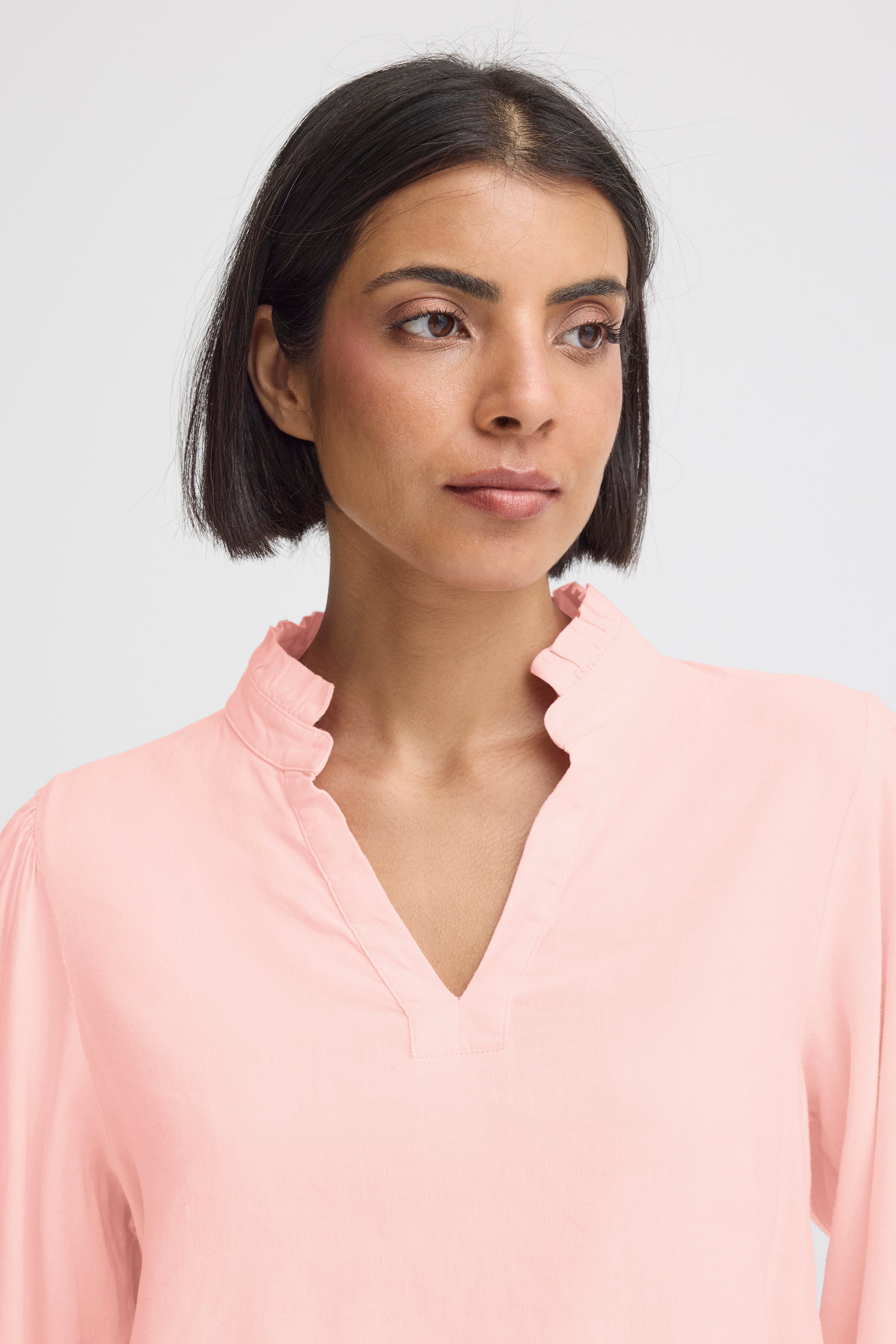 PZLUCA Bluse LOOKBOOK DETAIL 50210428-132004