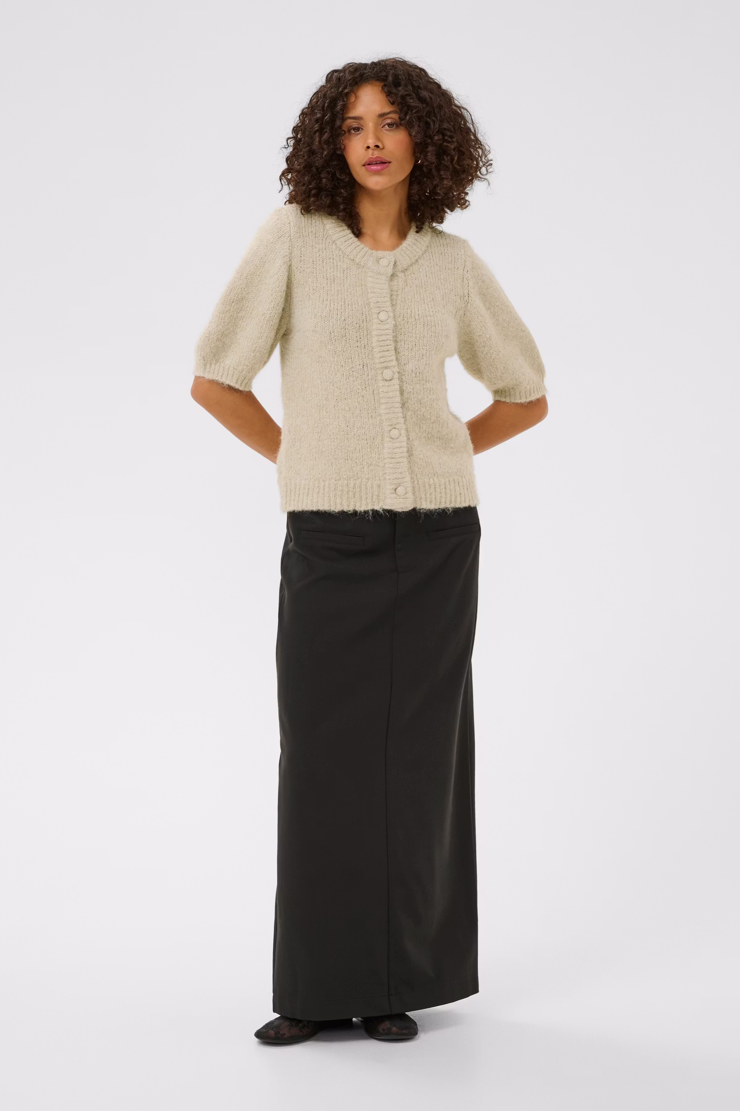 KAemelie Cardigan LOOKBOOK FRONT 10511065-1513051