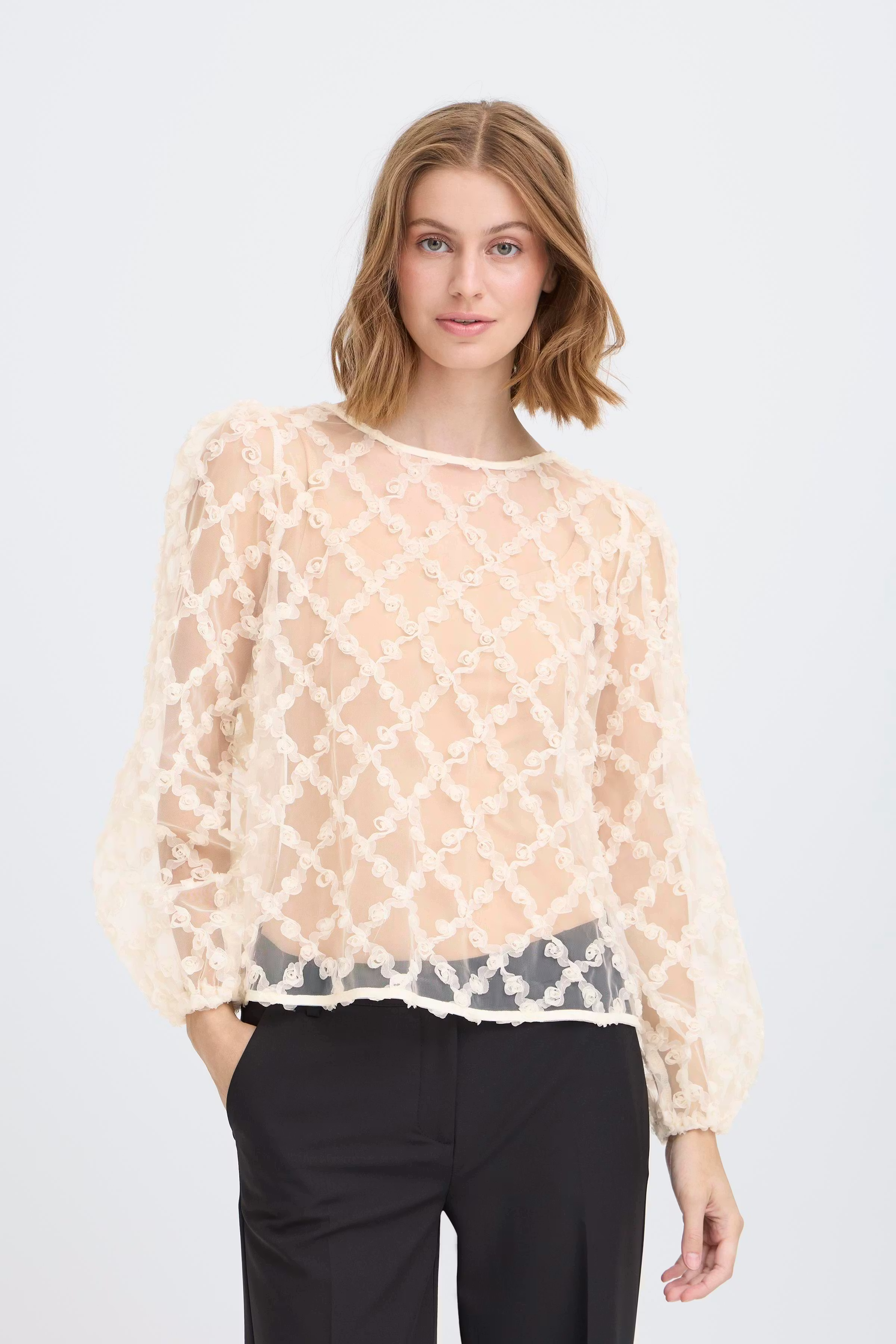 IHELKI Bluse LOOKBOOK FRONT 20124697-124301