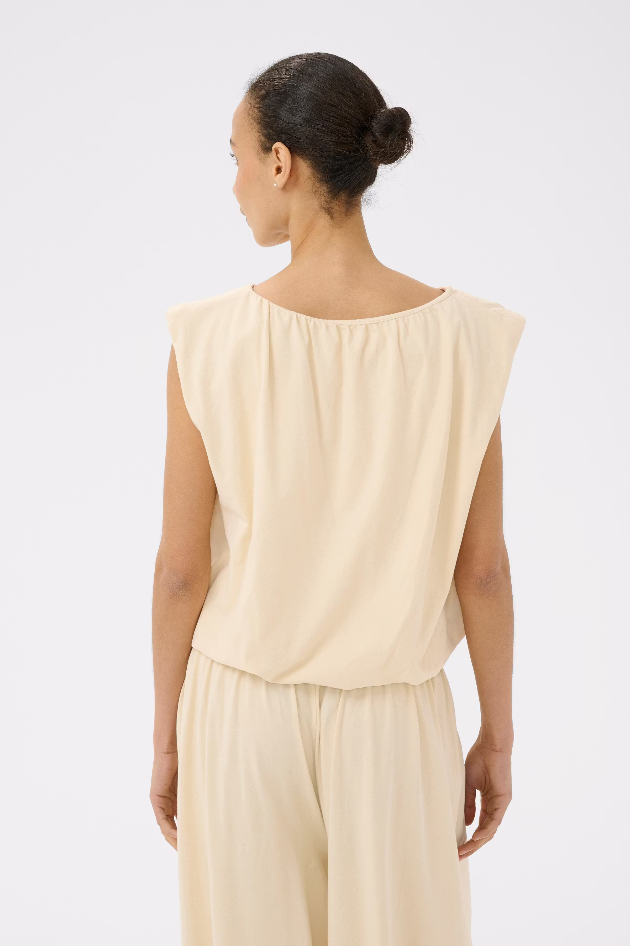 BerthinePW Top LOOKBOOK BACK 30310615-130907