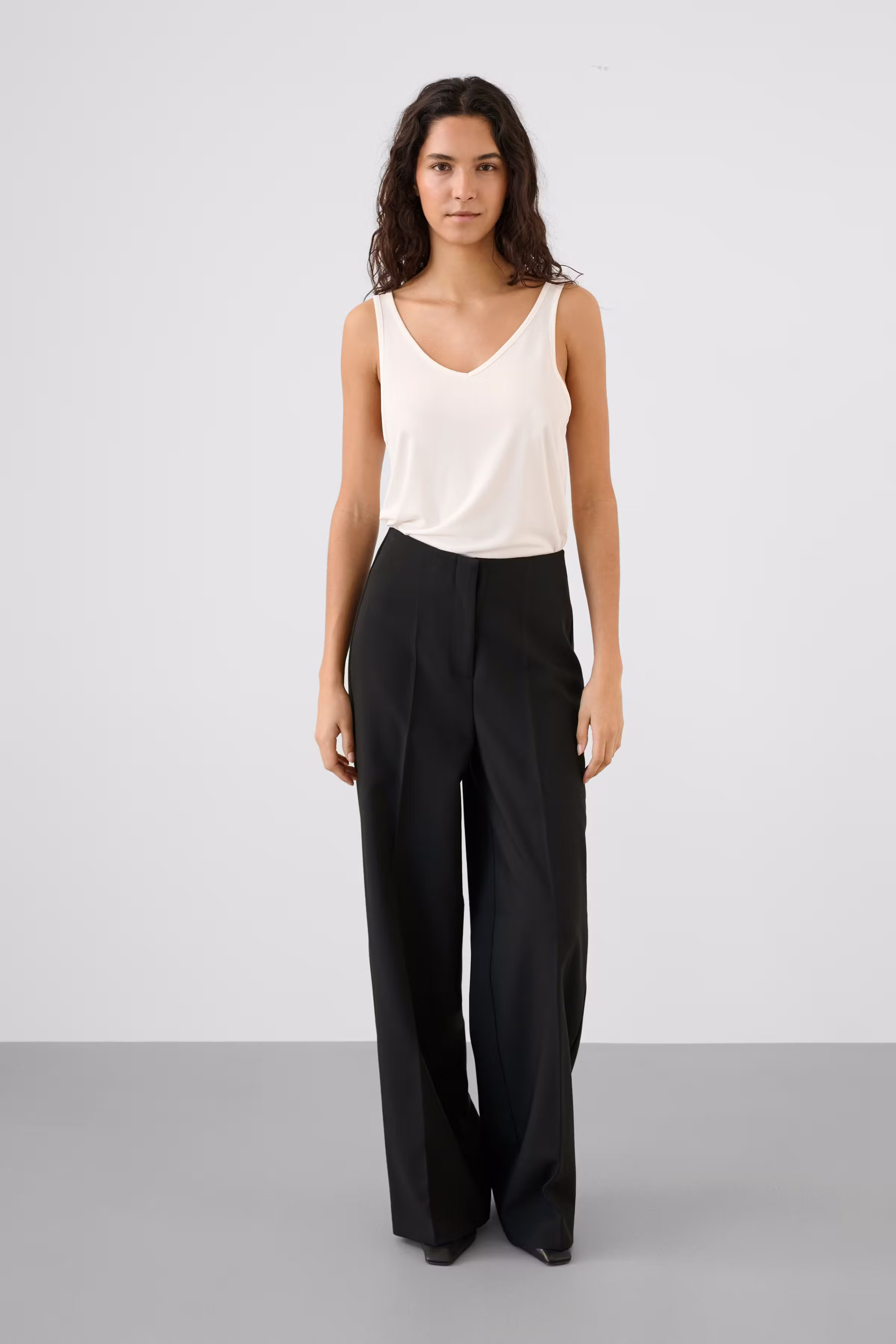 SLCorinne Wide Trousers LOOKBOOK FRONT 30407228-40050