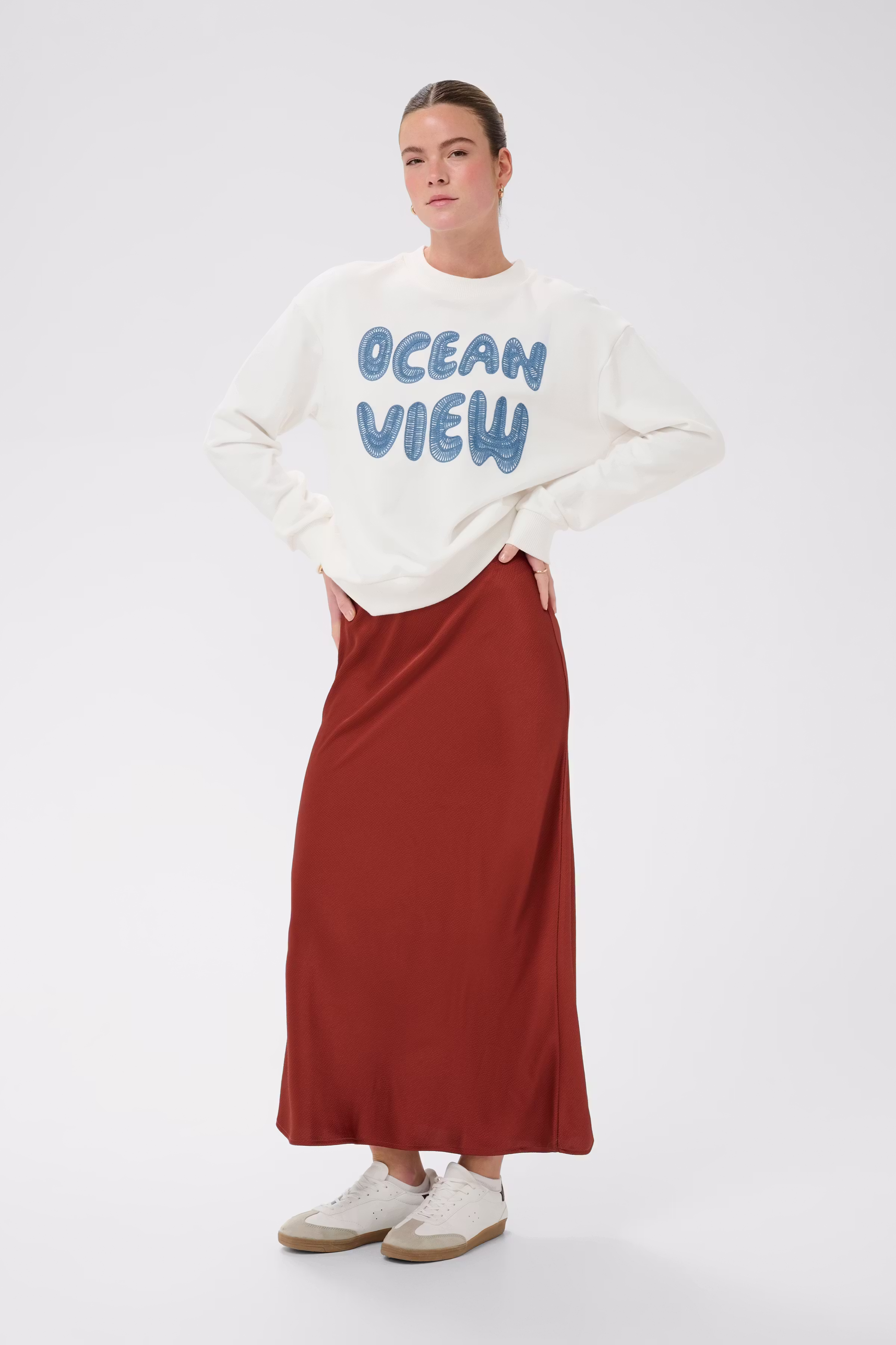 KAlili Sweatshirt LOOKBOOK FRONT 10511712-110602