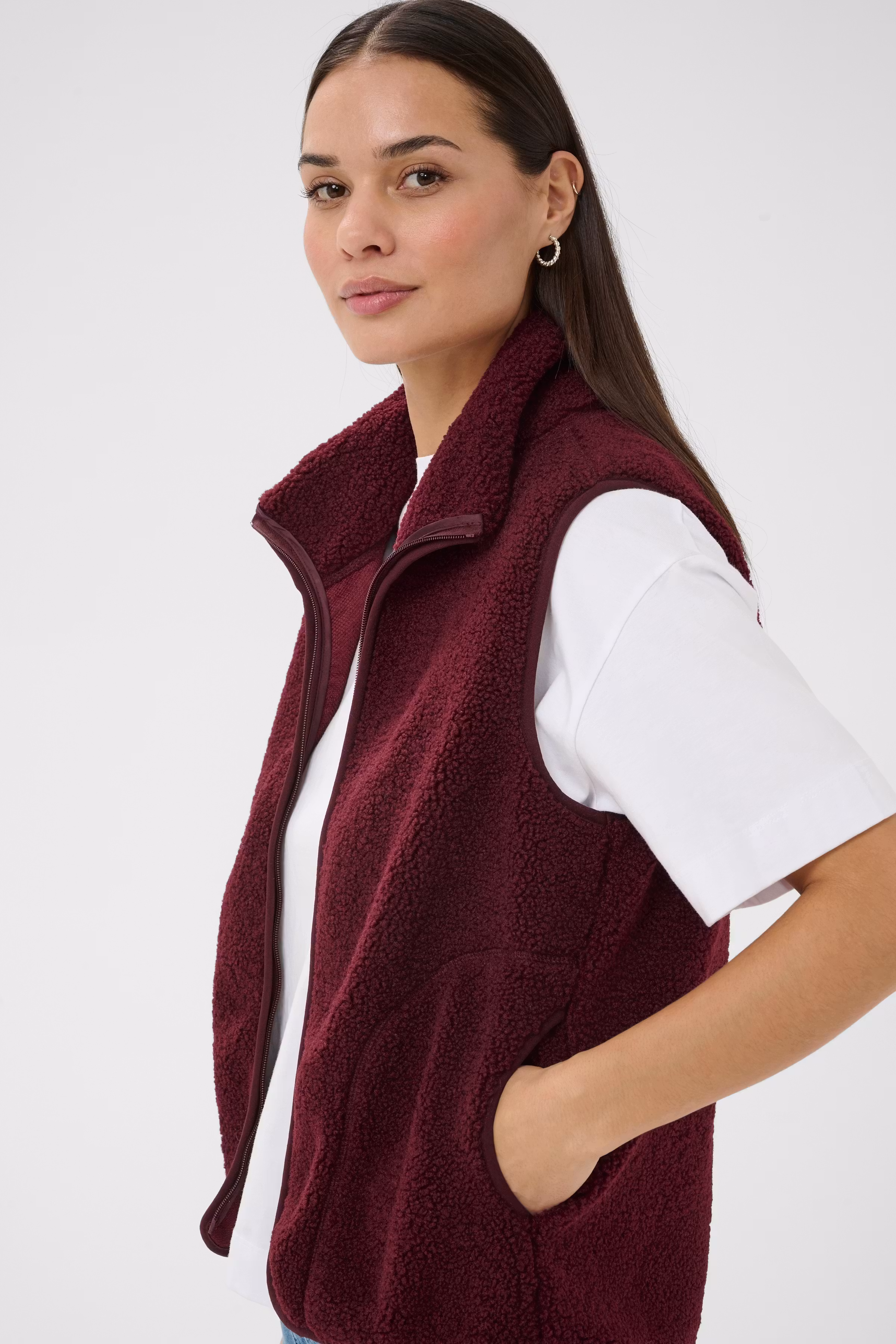 KAally Vest LOOKBOOK DETAIL 10512029-191522
