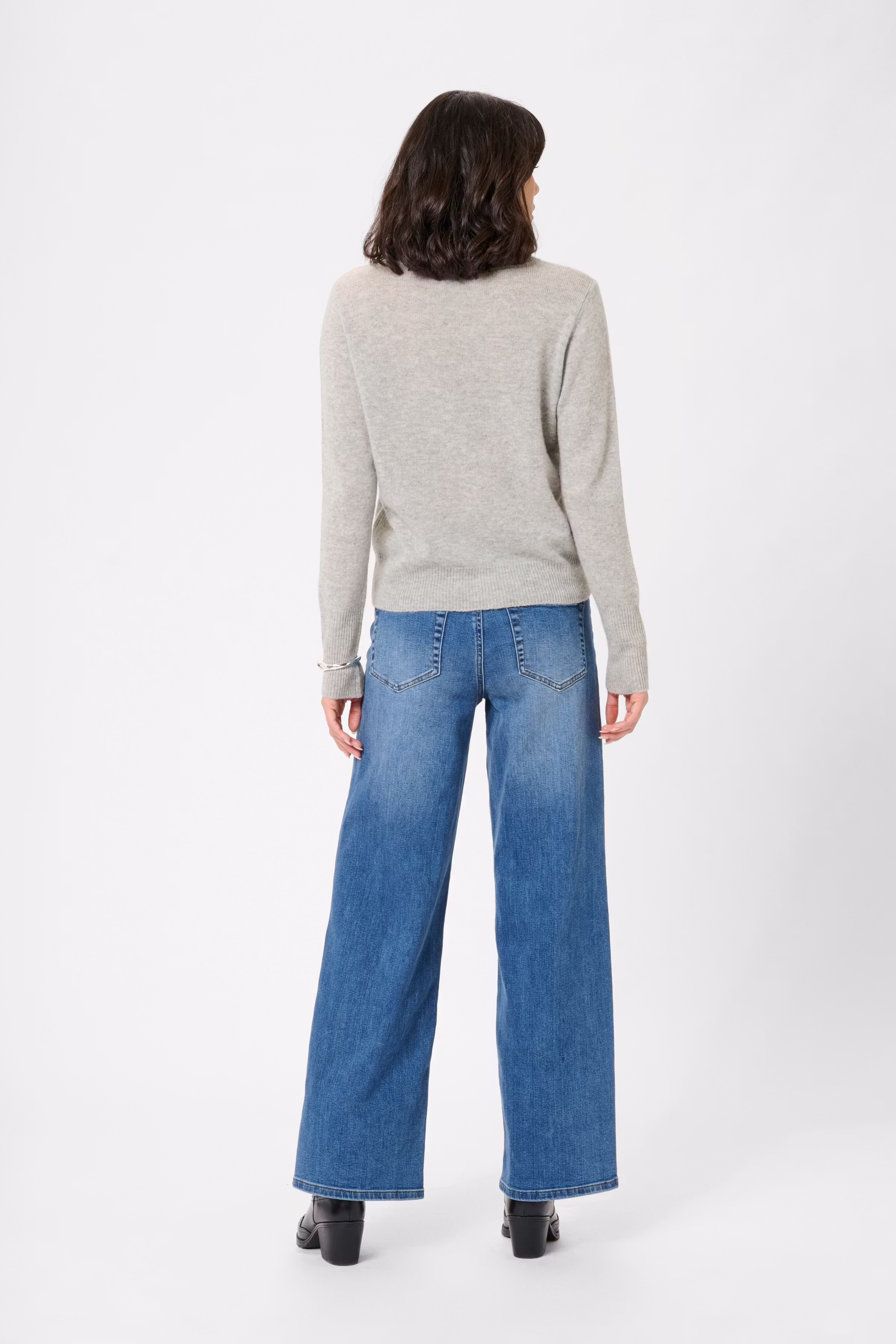 KAcashie Pullover LOOKBOOK BACK 10510873-100123