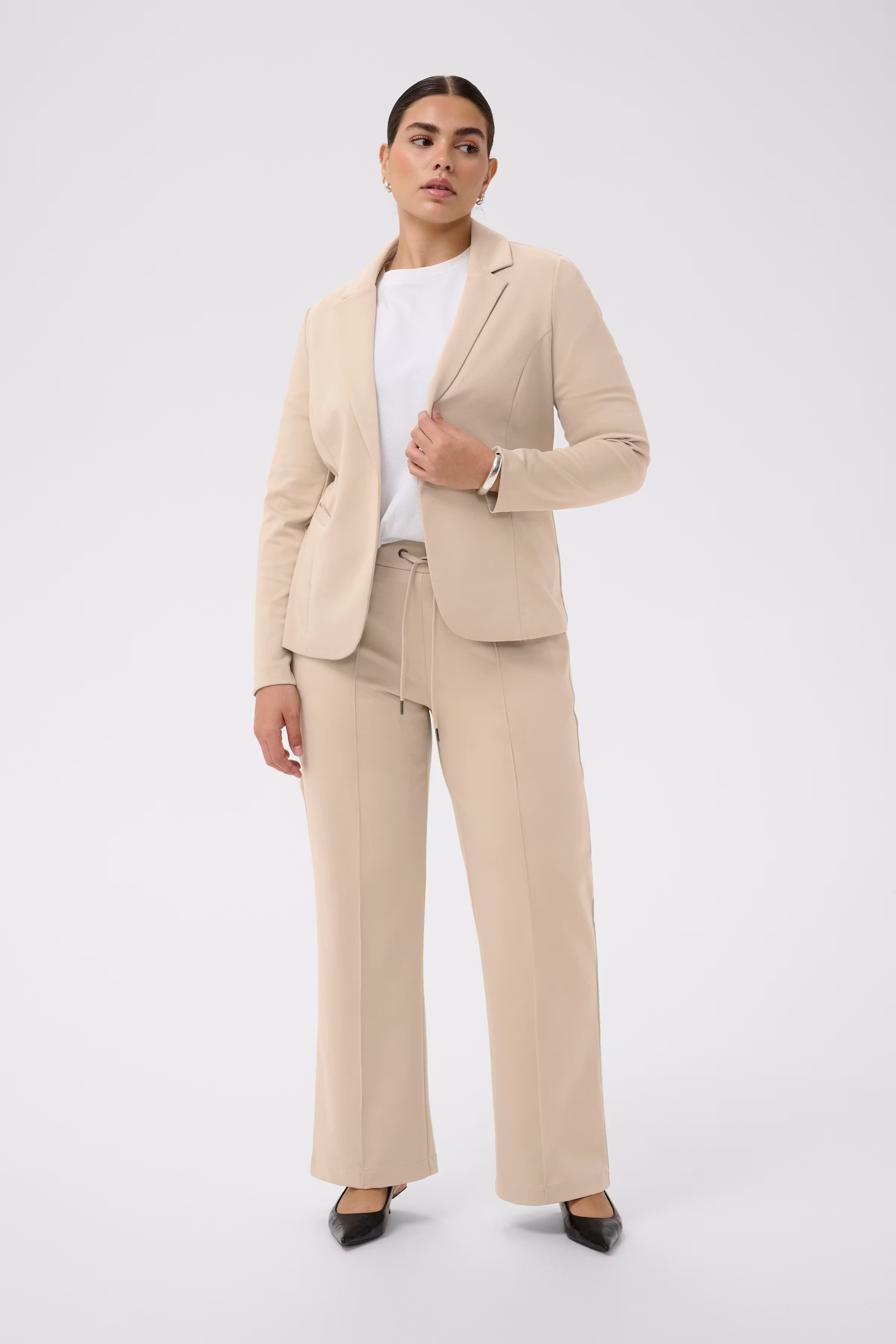 KCjenna Straight Hose LOOKBOOK FRONT 10582248-151305