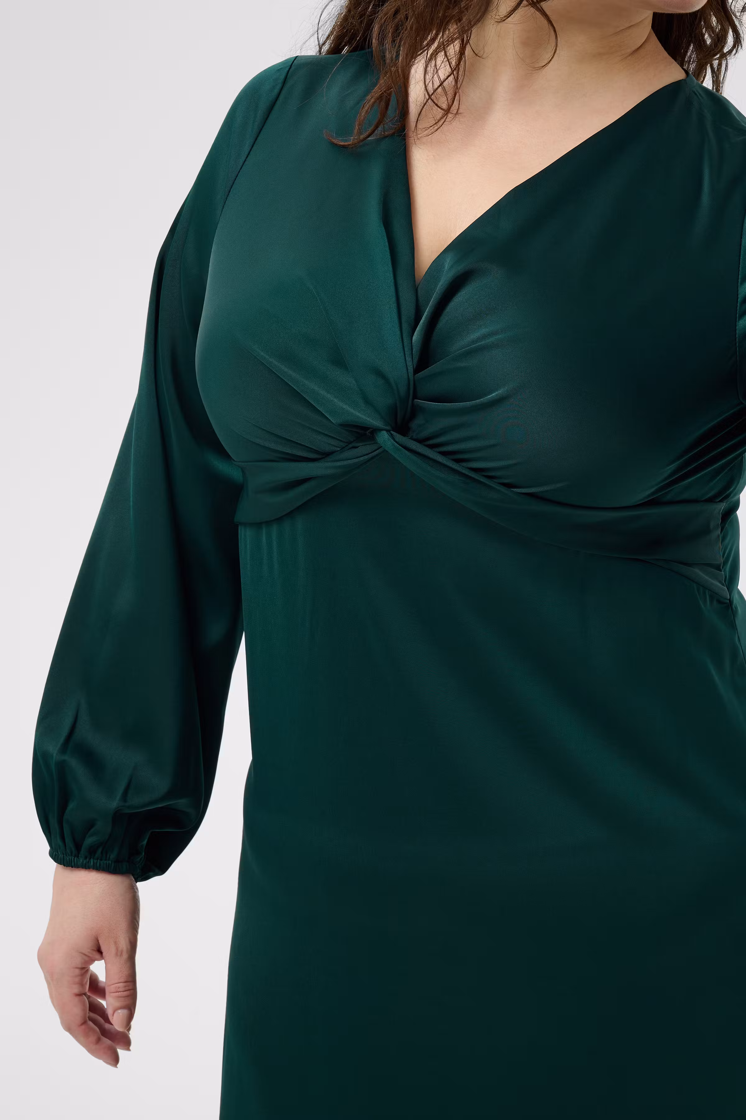 KCjamie Kleid LOOKBOOK DETAIL 10584343-190509
