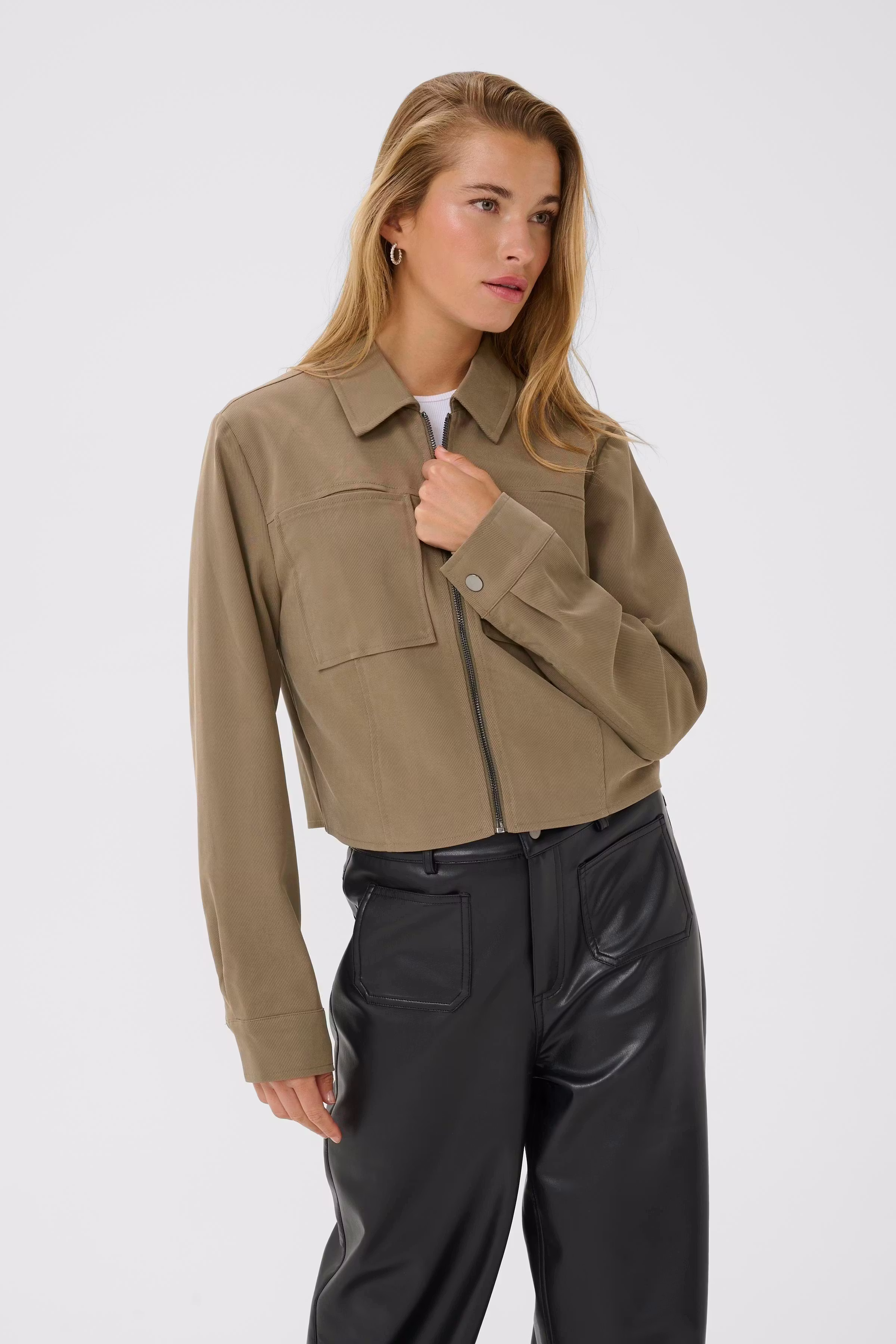 KAcerina Casual jakke LOOKBOOK FRONT 10511009-190808