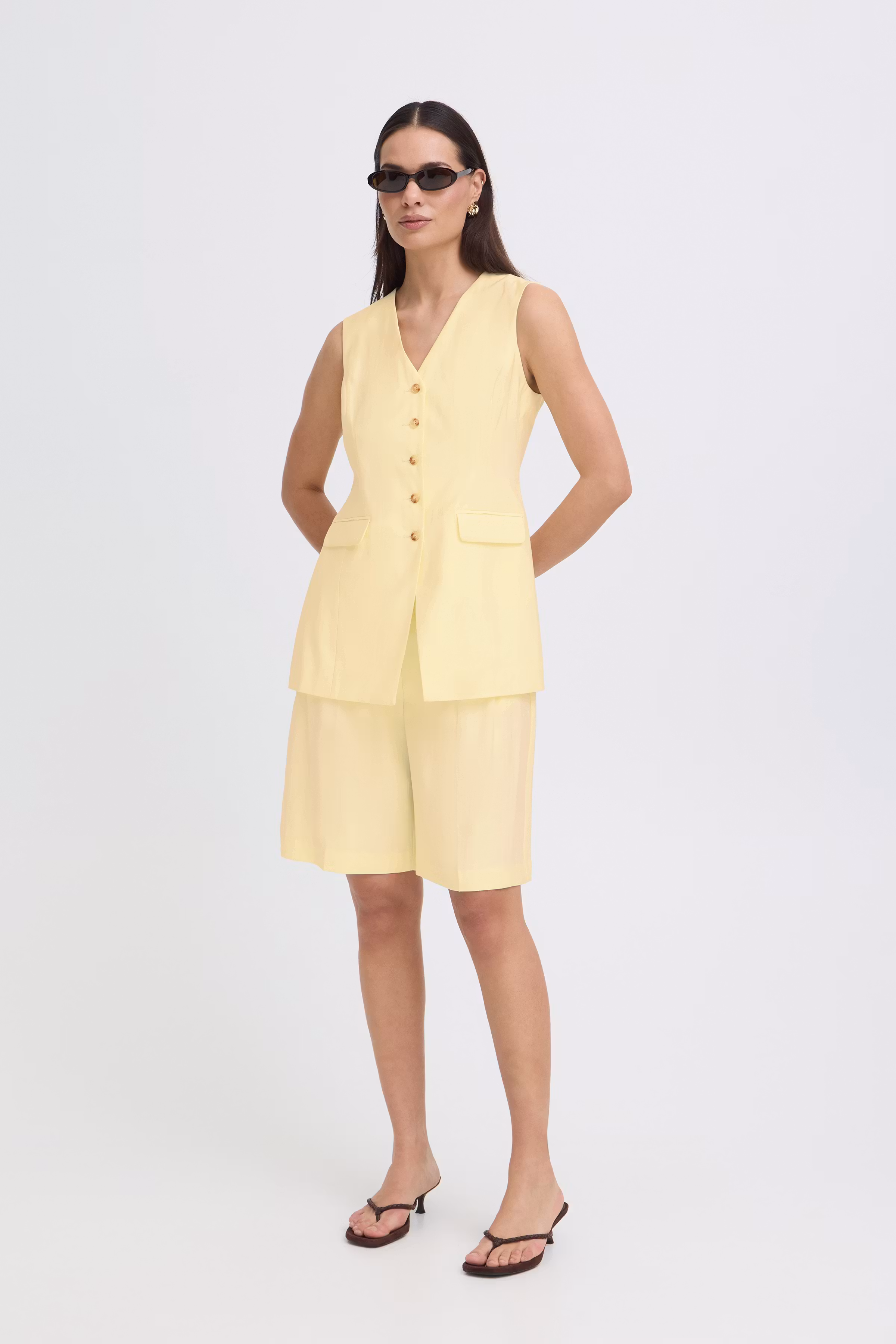 BYESSIE Väst LOOKBOOK FRONT 20818931-110619