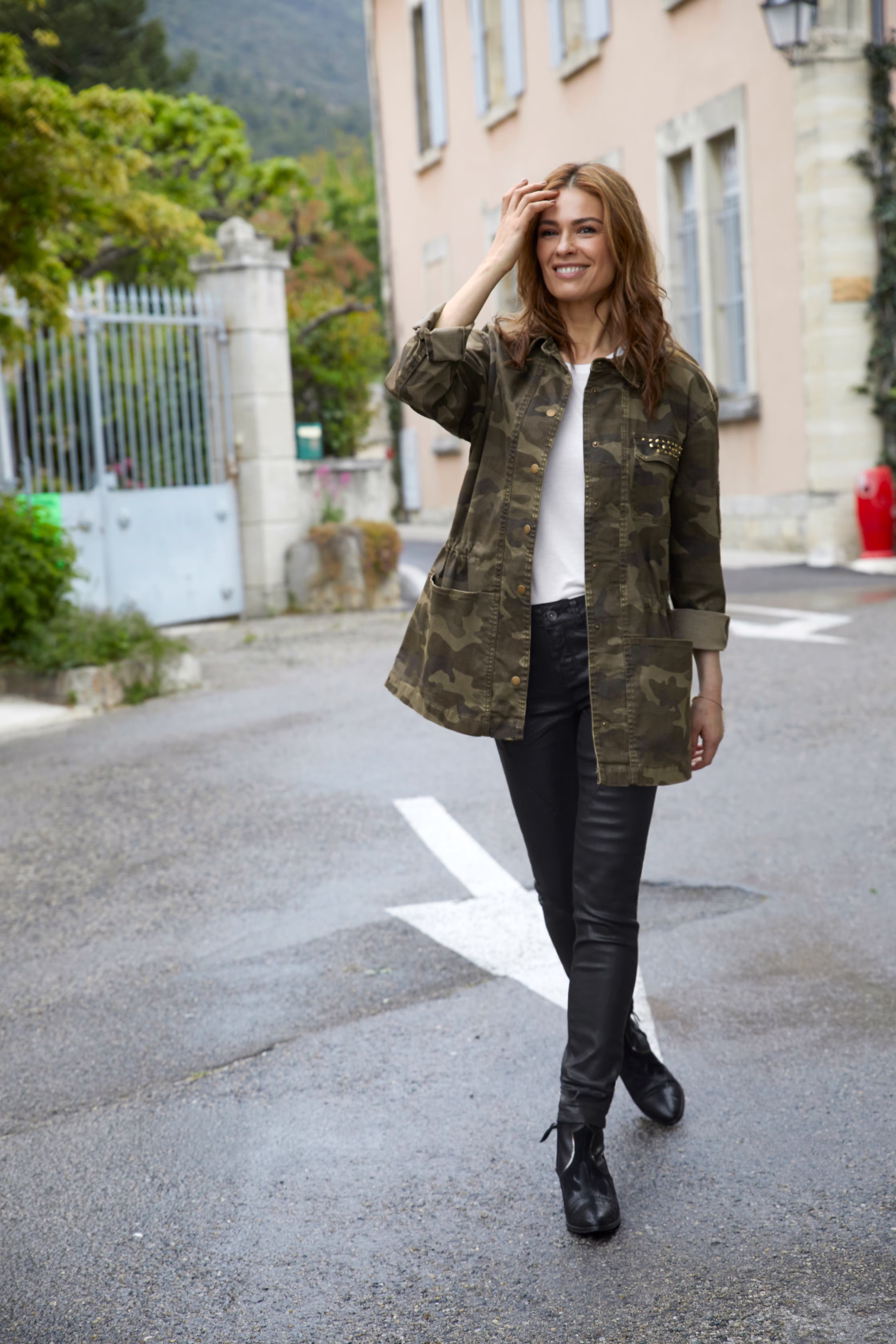 Anna T-shirt LOCATION NONE 10501194-50001