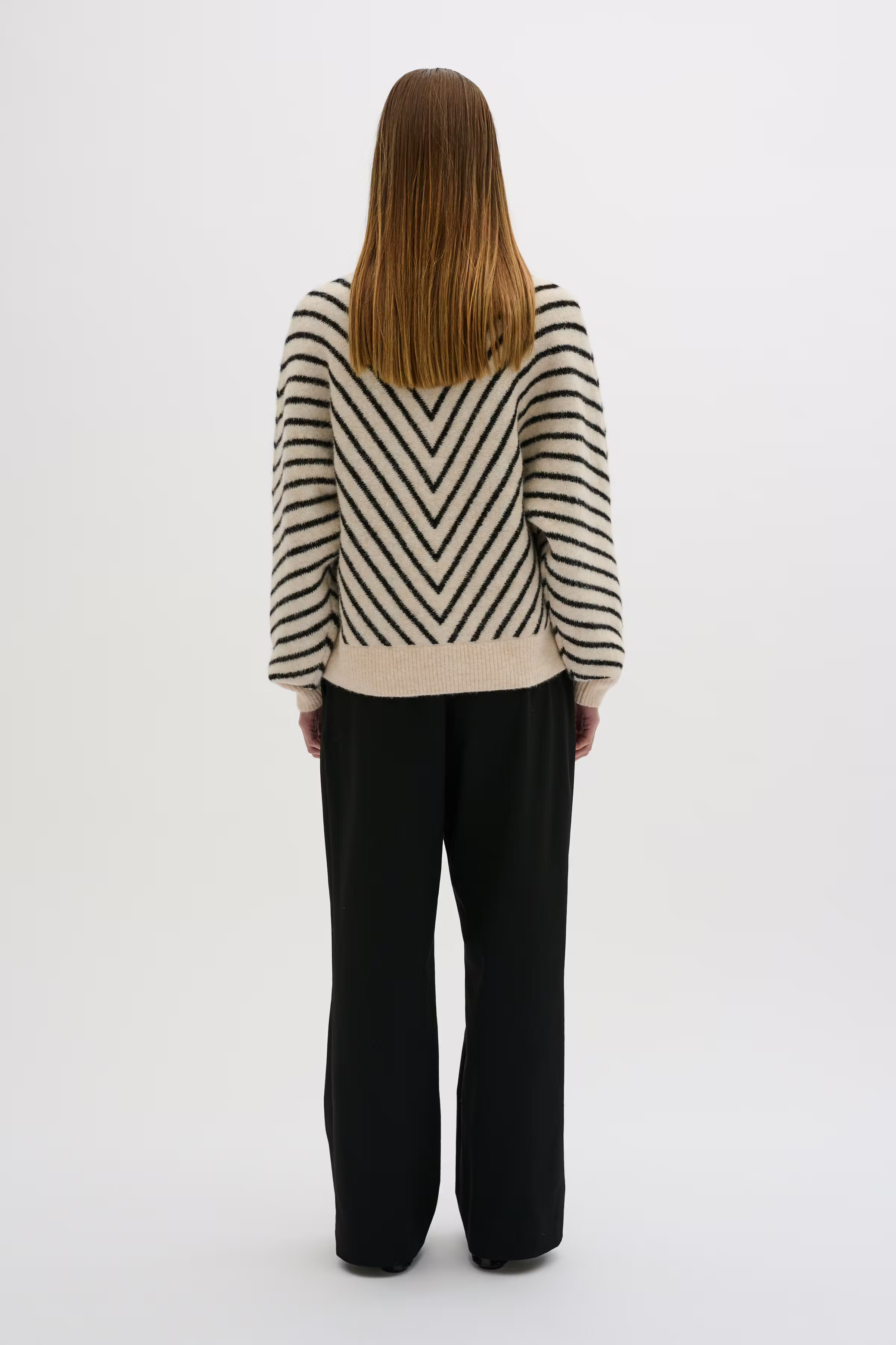 KBTeodora Genser LOOKBOOK BACK 10105292-110103