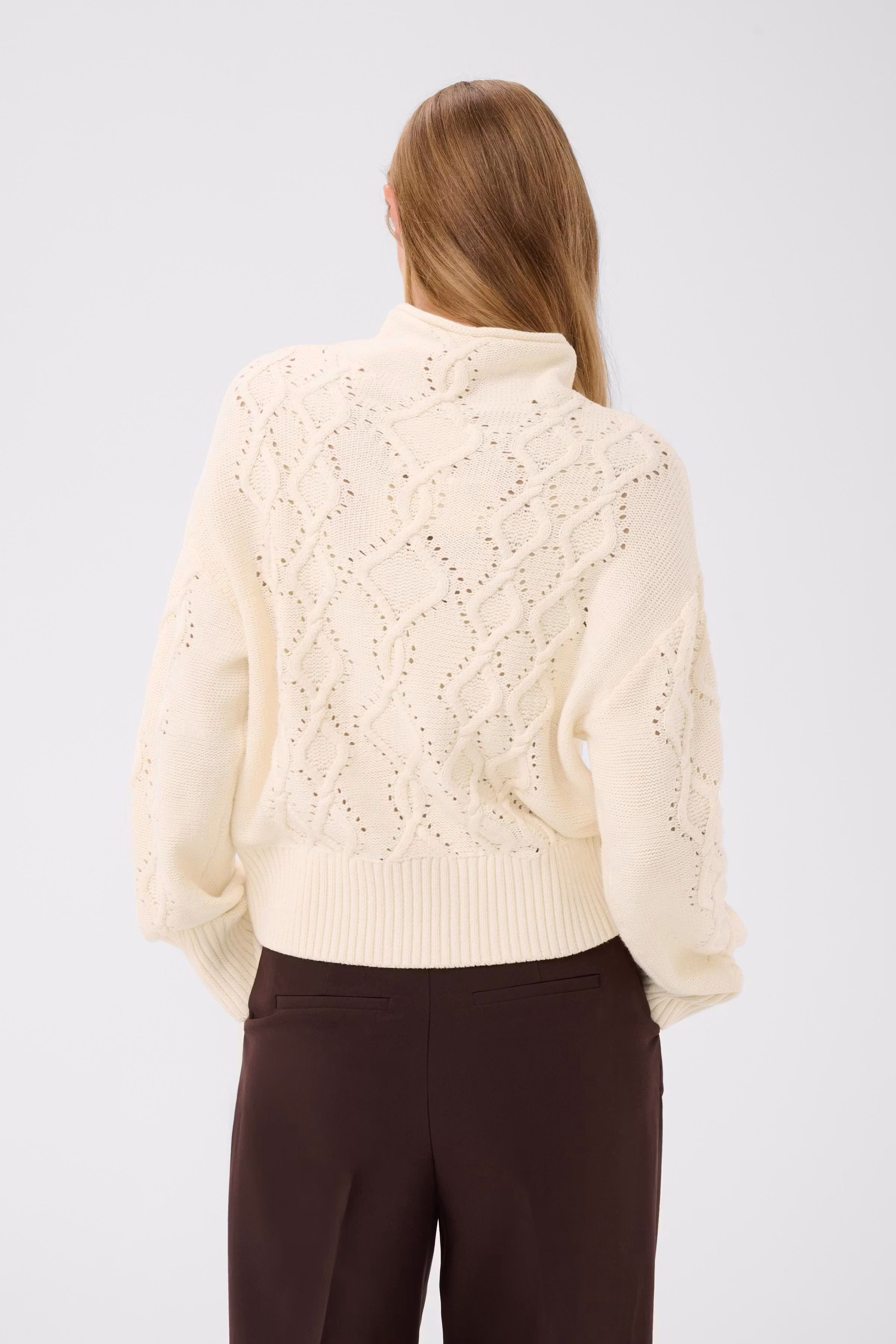 CharnelPW Pullover LOOKBOOK BACK 30310779-120304