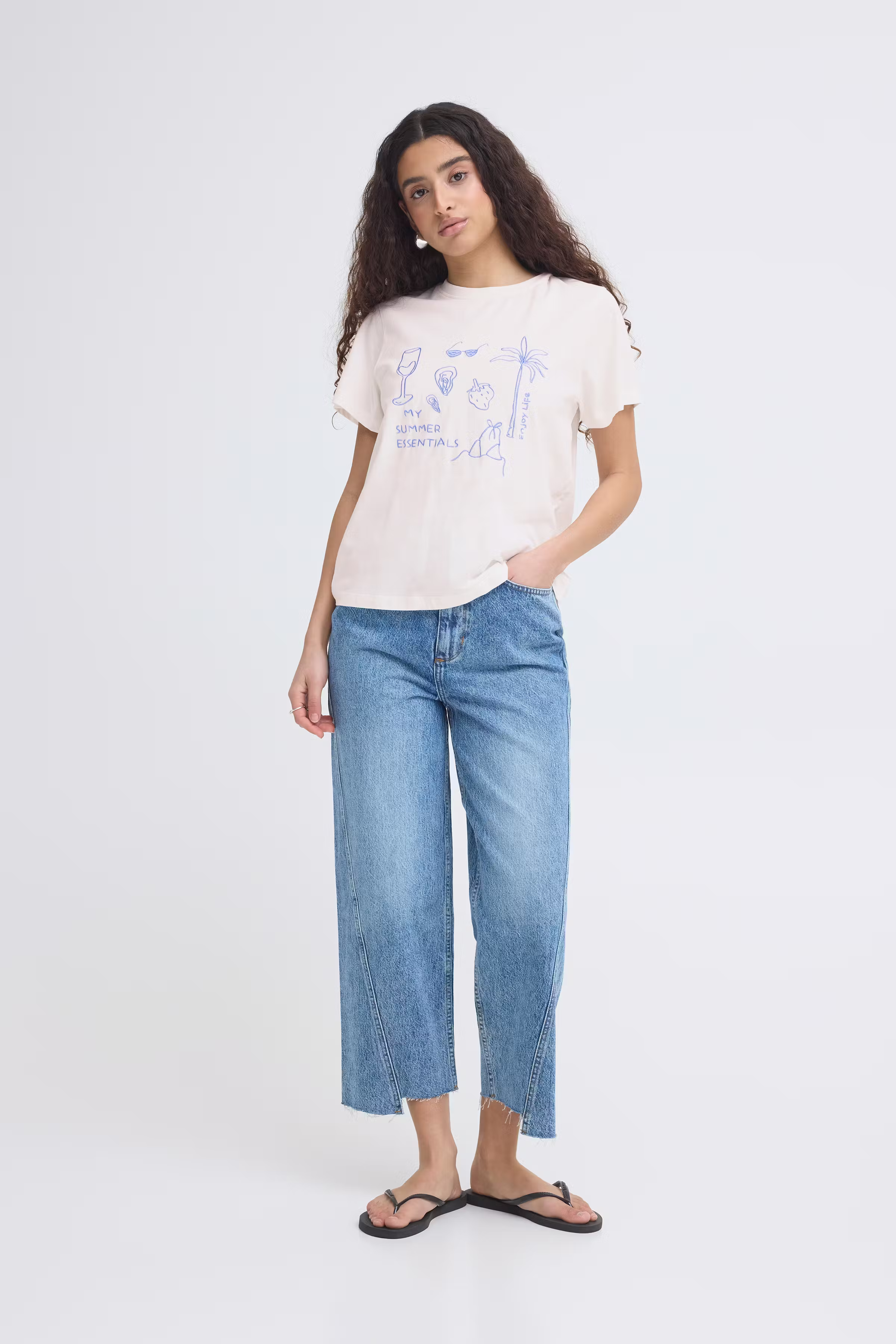 IHNOVOLA T-shirt LOOKBOOK FRONT 20125861-900007074