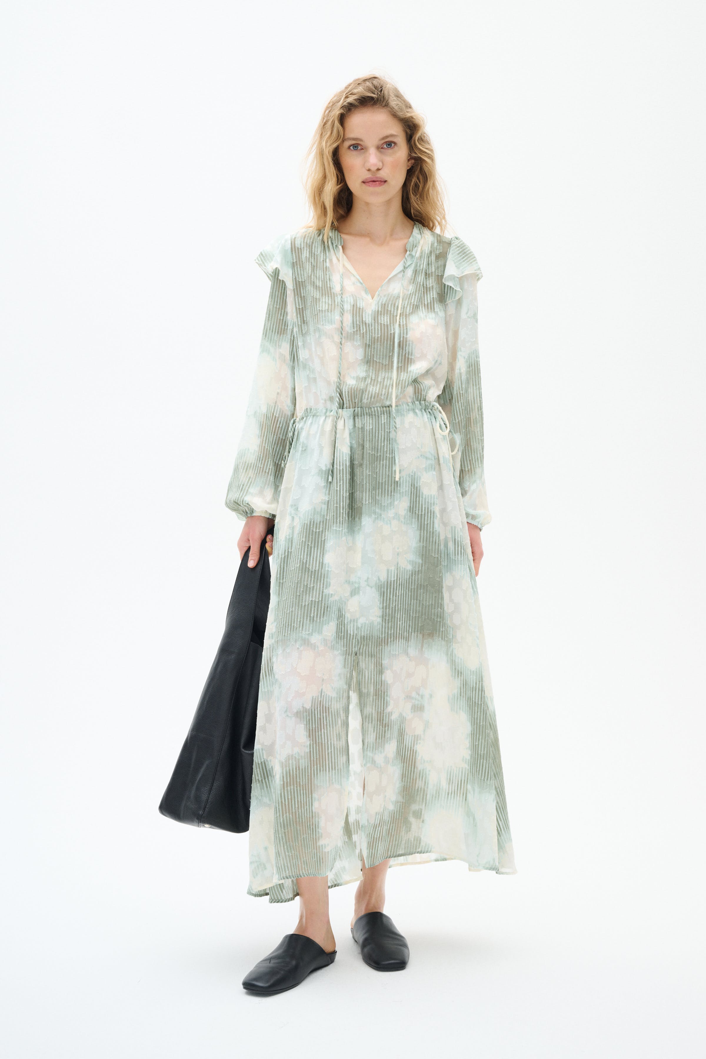 CielleIW Jurk LOOKBOOK FRONT 30110493-303574