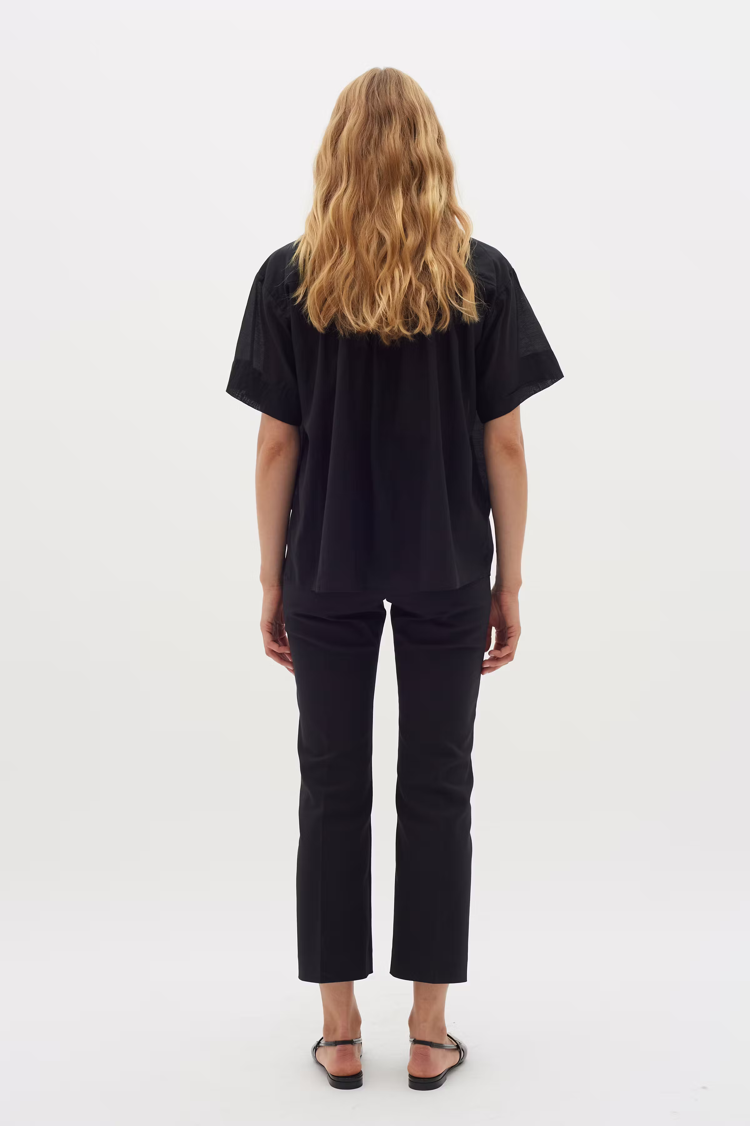 BalwinaIW Shirt LOOKBOOK BACK 30109441-194008