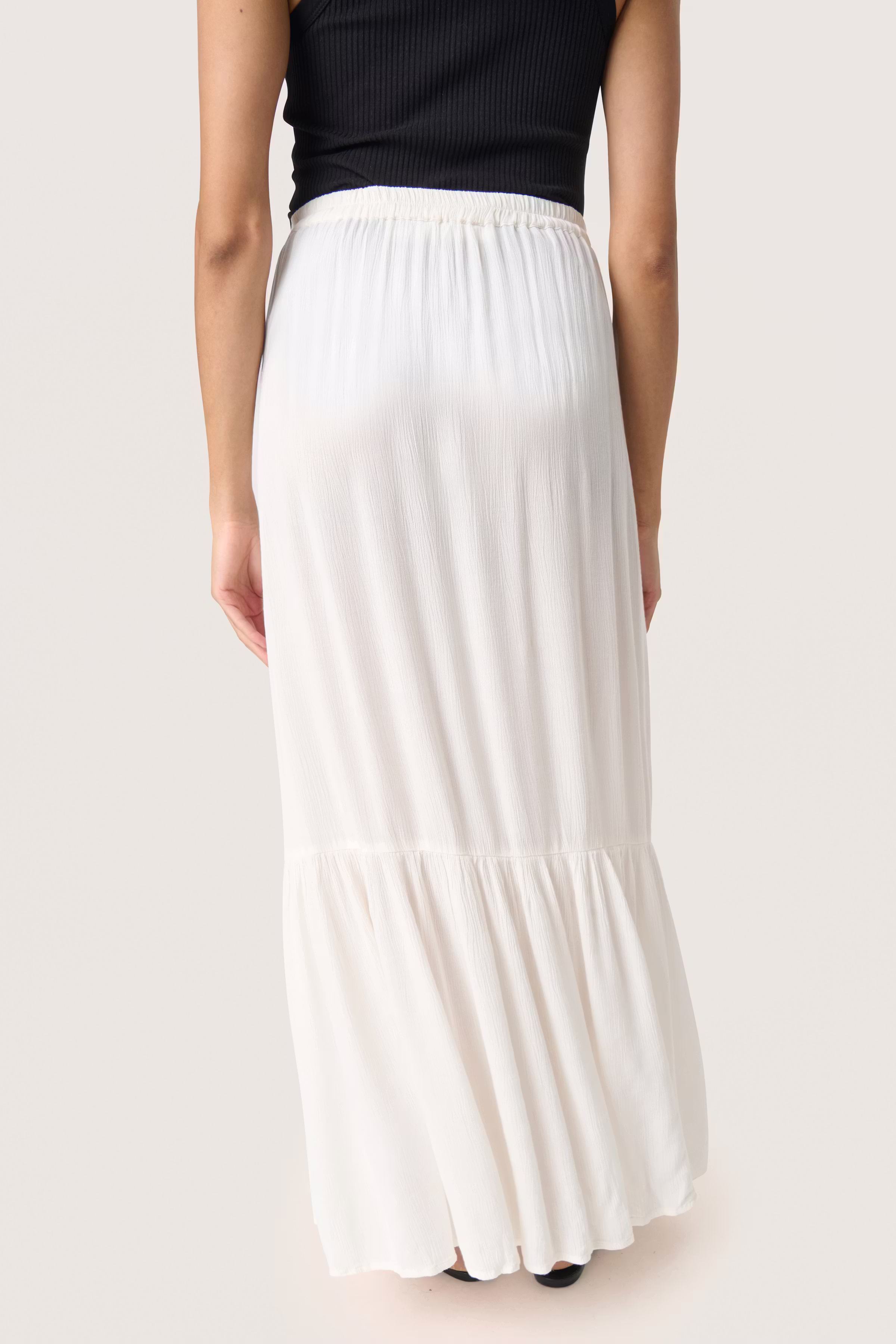 SLElonor Skirt LOOKBOOK BACK 30408208-110701