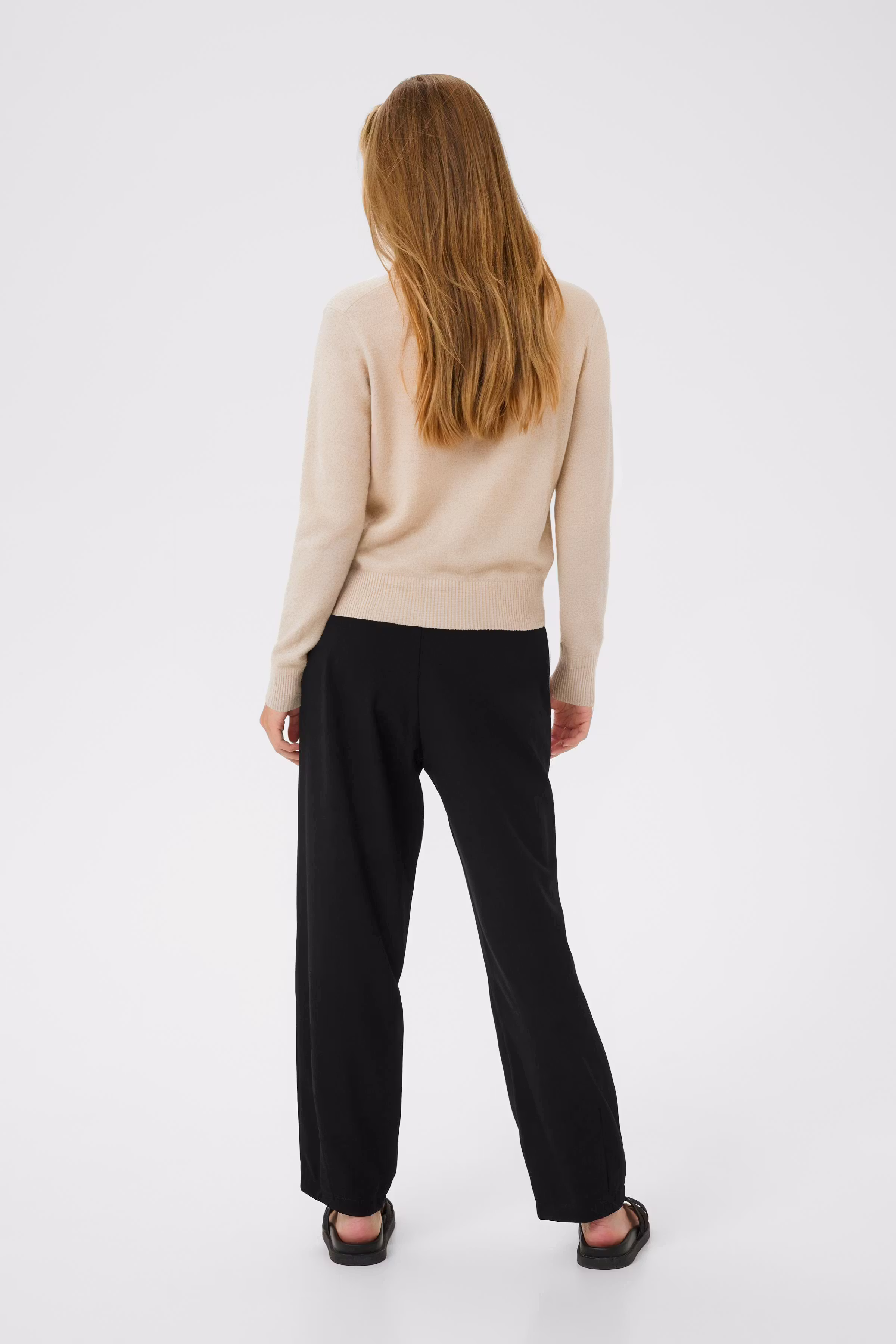 KAmerle Pantalon LOOKBOOK BACK 10511270-100121