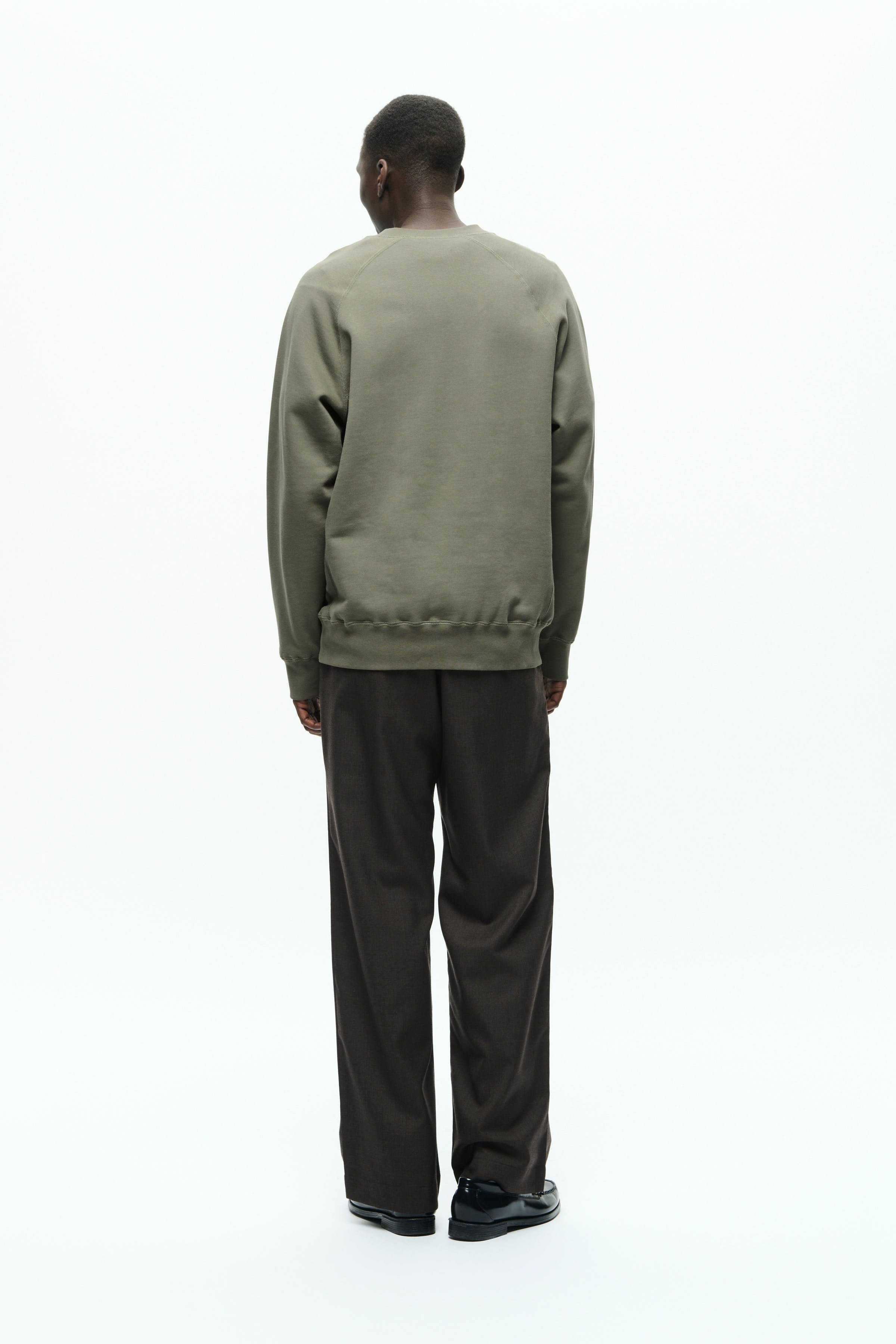 WWHester Sweatshirt LOOKBOOK BACK 30251428-180515