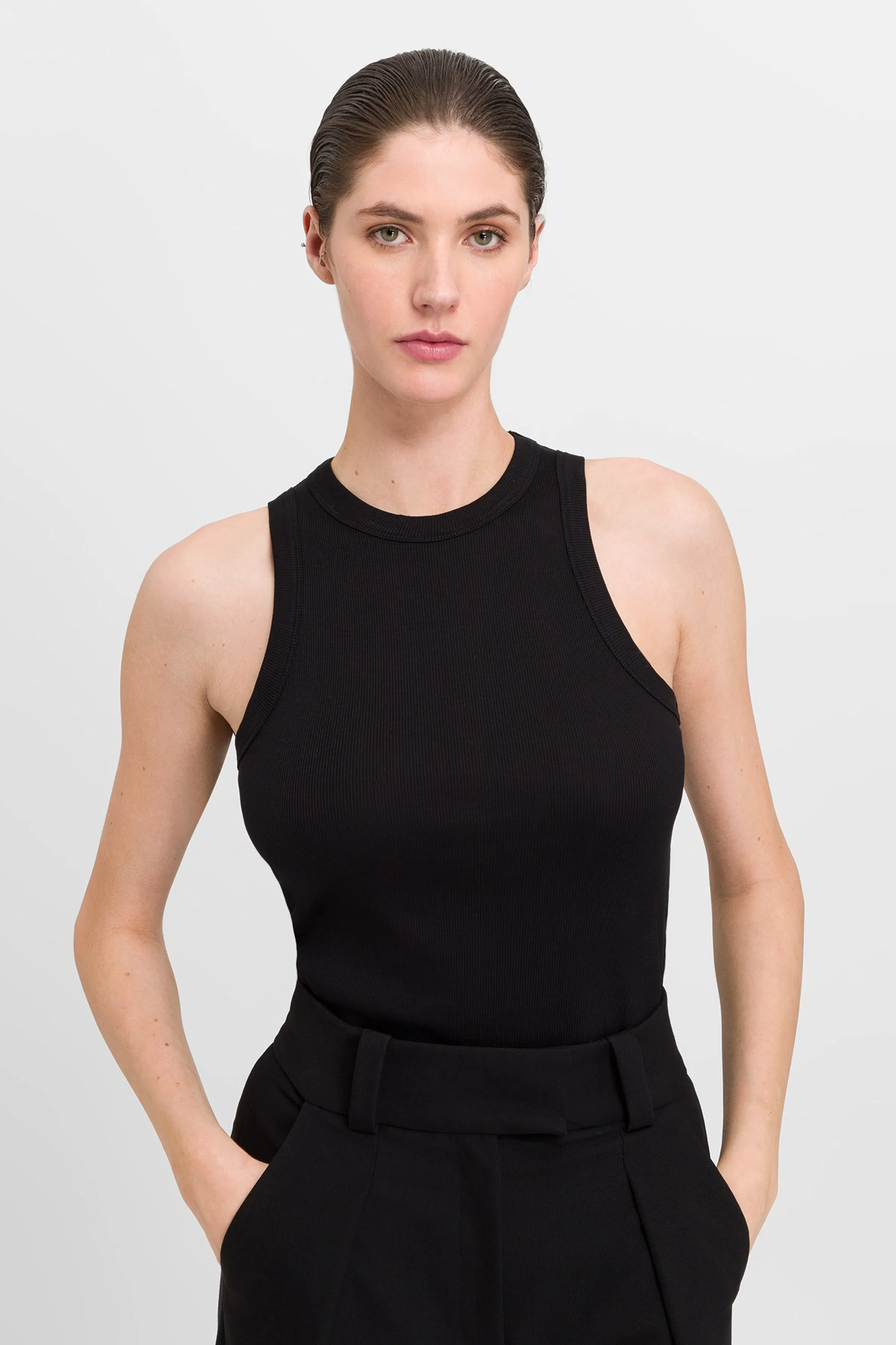 IOKlara Top LOOKBOOK FRONT 30600545-BK999
