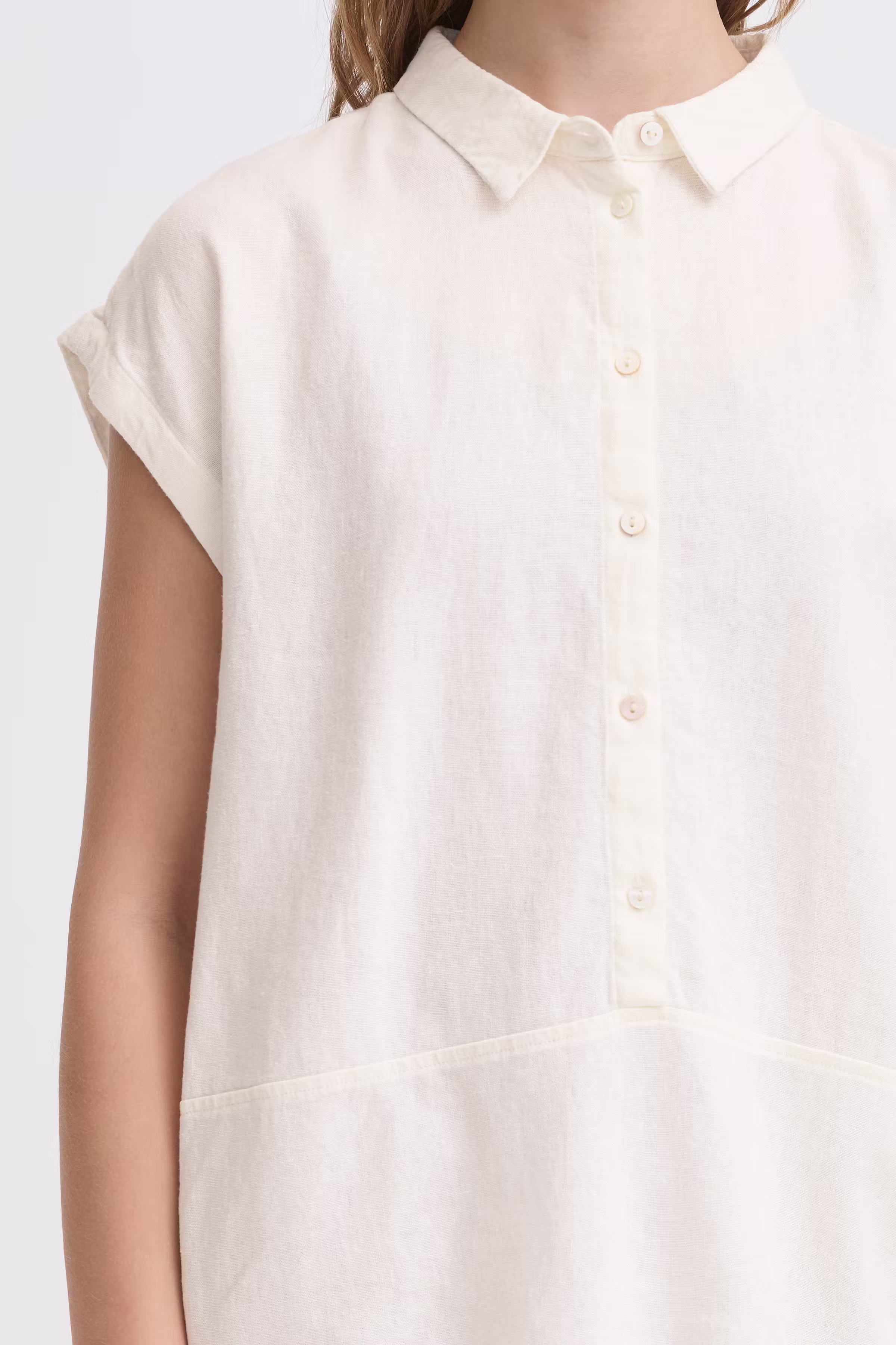 IHLINNO Kortermet bluse LOOKBOOK DETAIL 20122922-114201