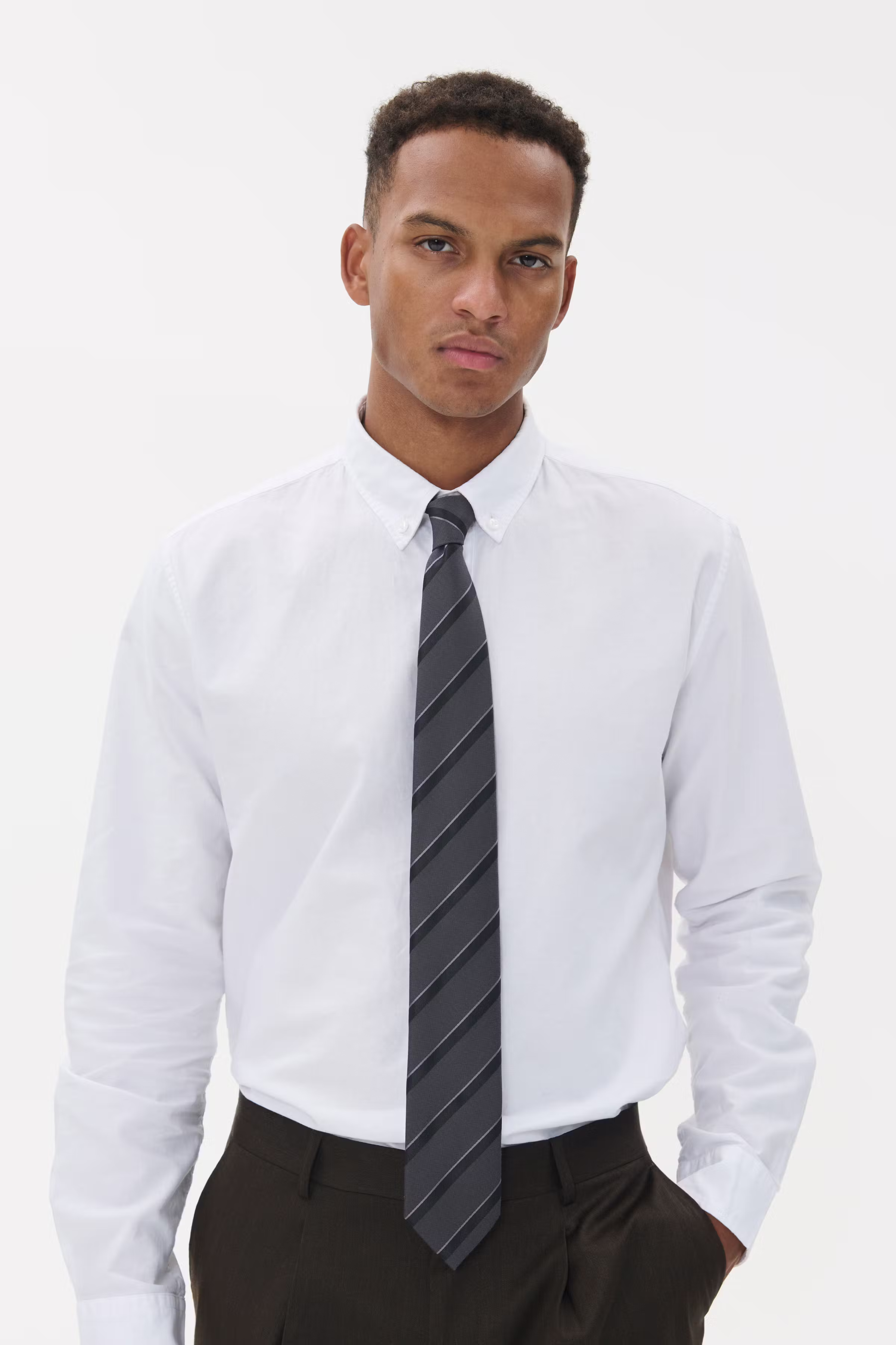 MAtie Tie LOOKBOOK FRONT 30207996-300275