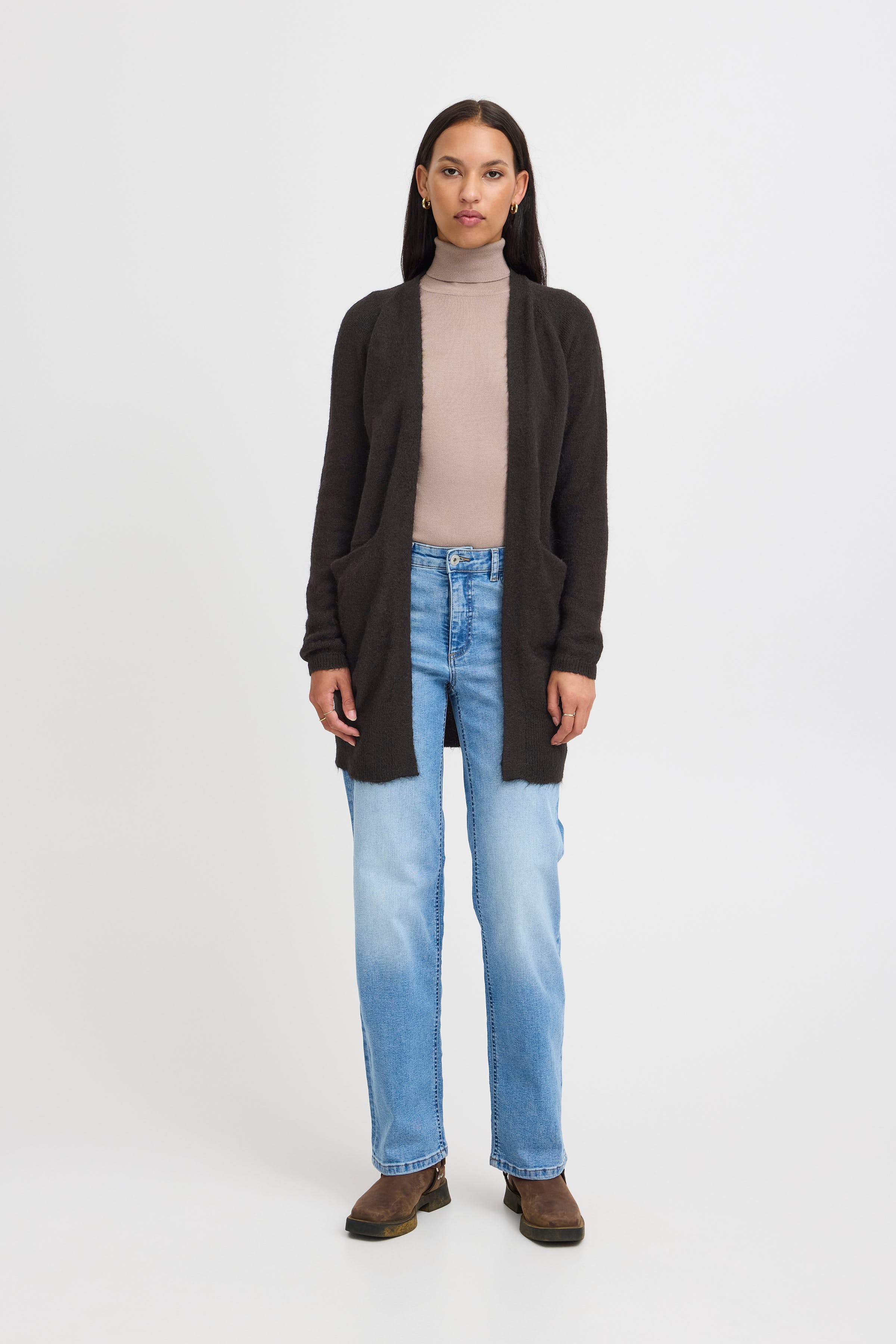 IHKAMARA Cardigan LOOKBOOK FRONT 20116698-194008