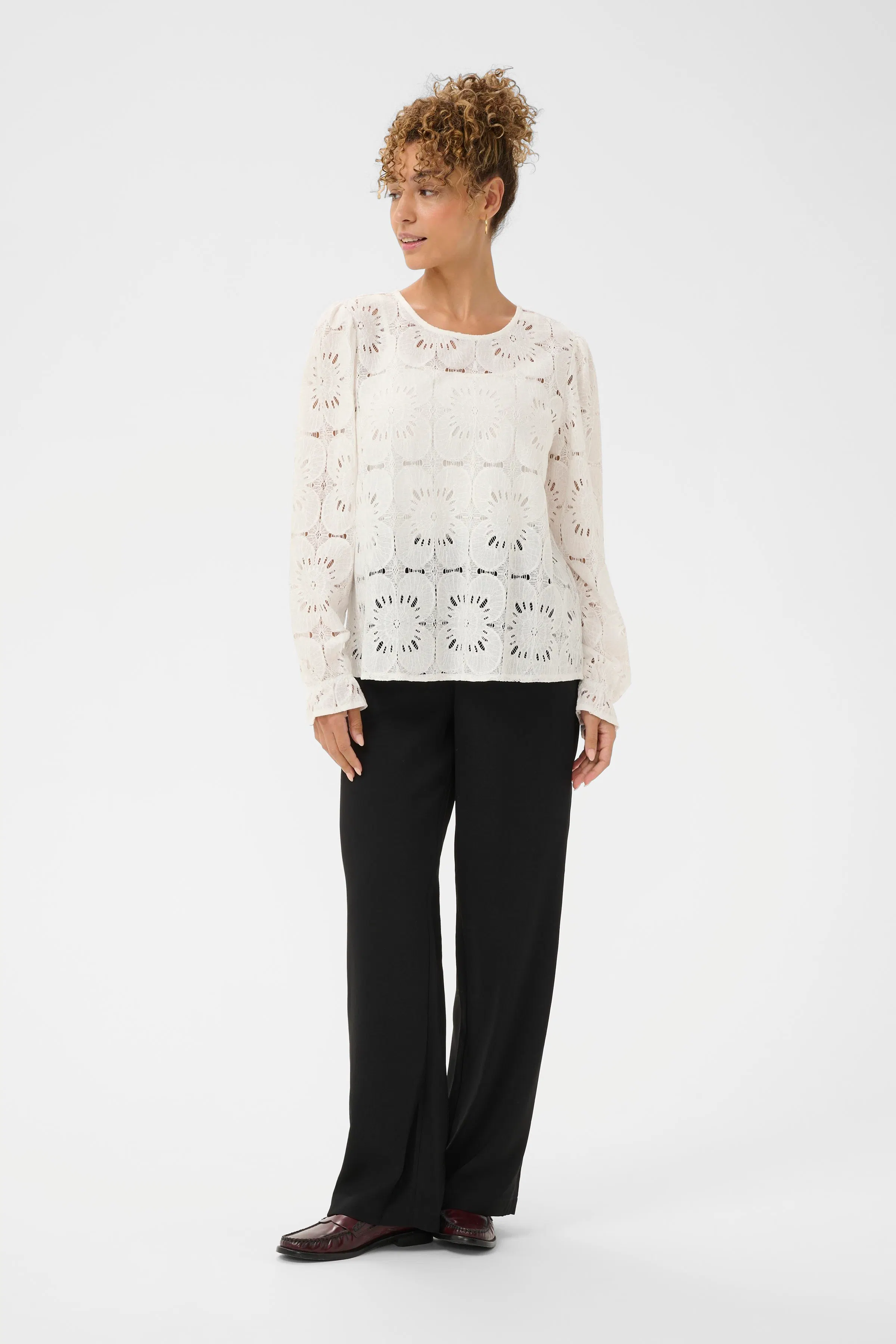 CRLibby Blouse LOOKBOOK FRONT 10615263-110602