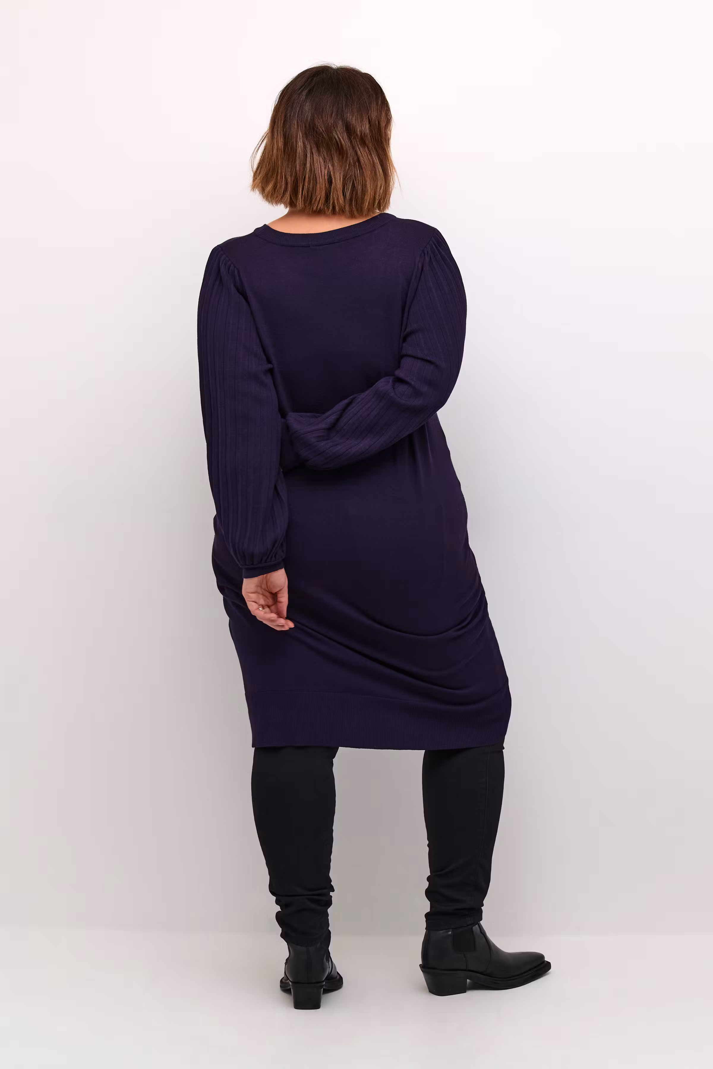 KCloni Pullover LOOKBOOK BACK 10582800-106557