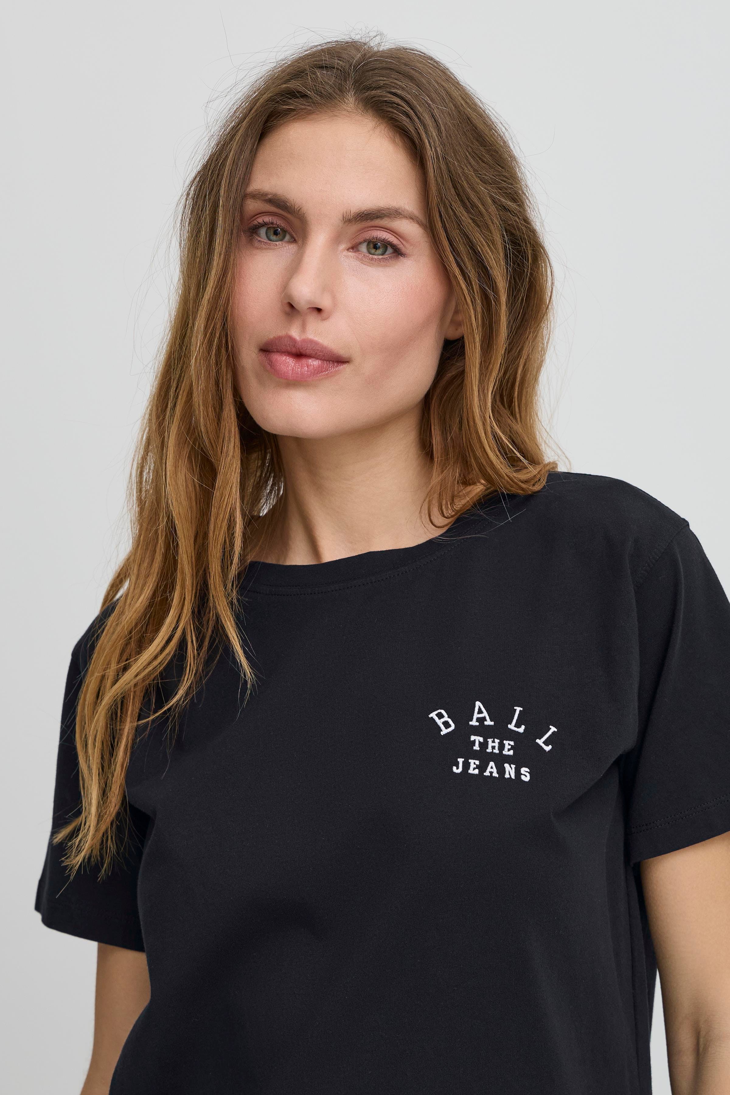 BASAVONA T-shirt LOOKBOOK DETAIL 50405152-204005