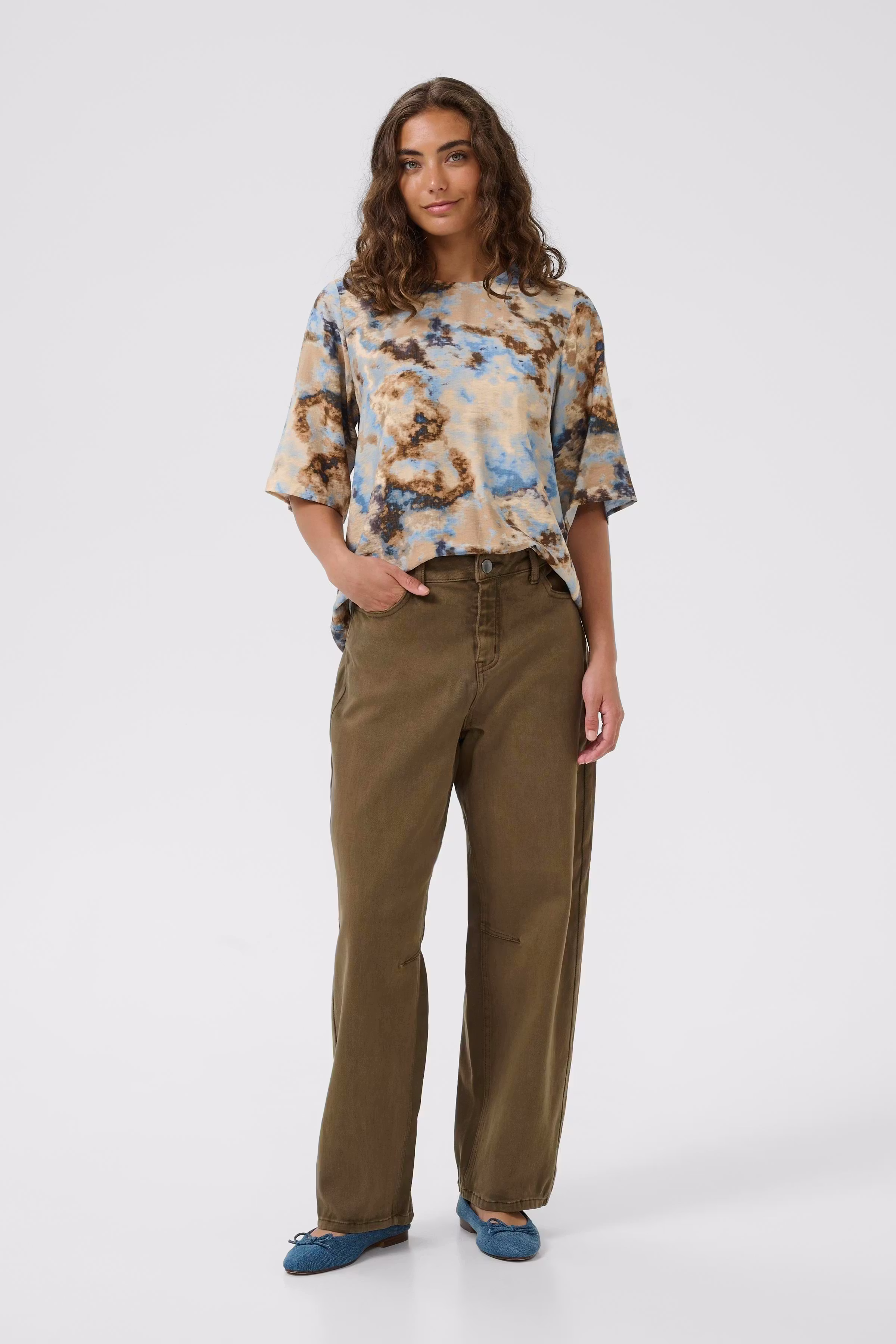 CUsmarta barrel jeans LOOKBOOK FRONT 50112980-181016