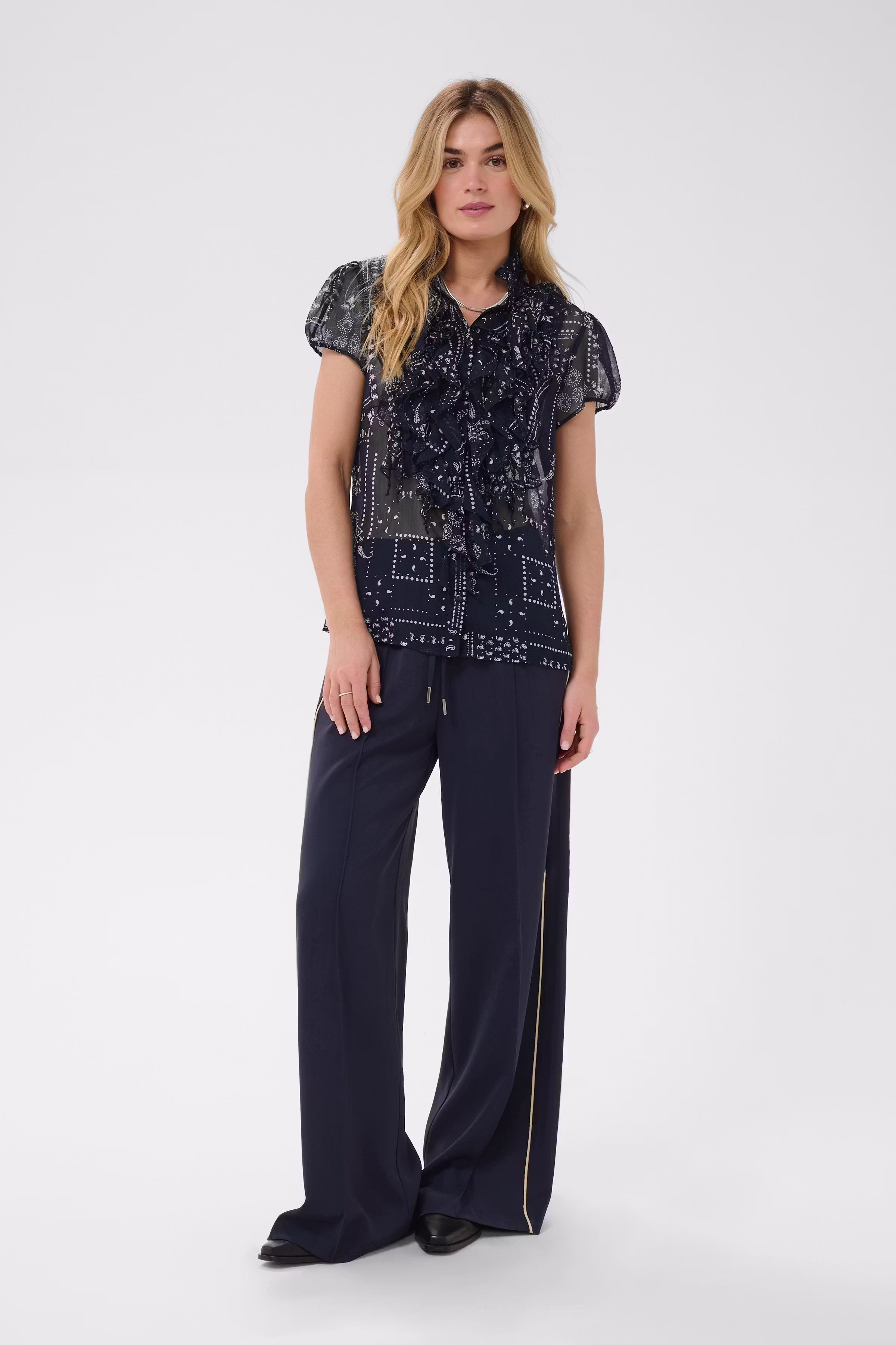LiljaSZ Skjorte LOOKBOOK FRONT 30512464-305064
