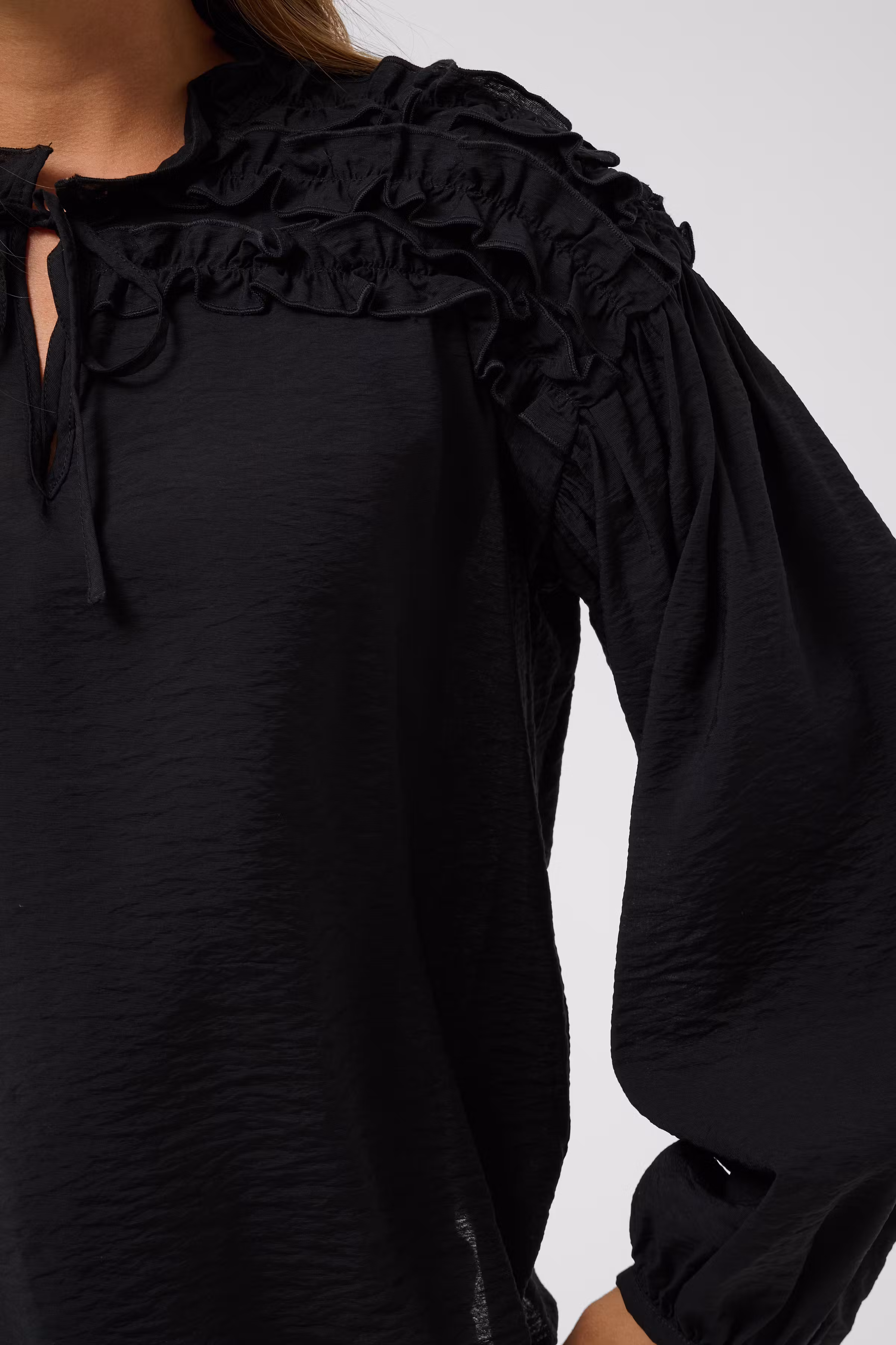 KAnicole Bluse LOOKBOOK DETAIL 10512111-100121