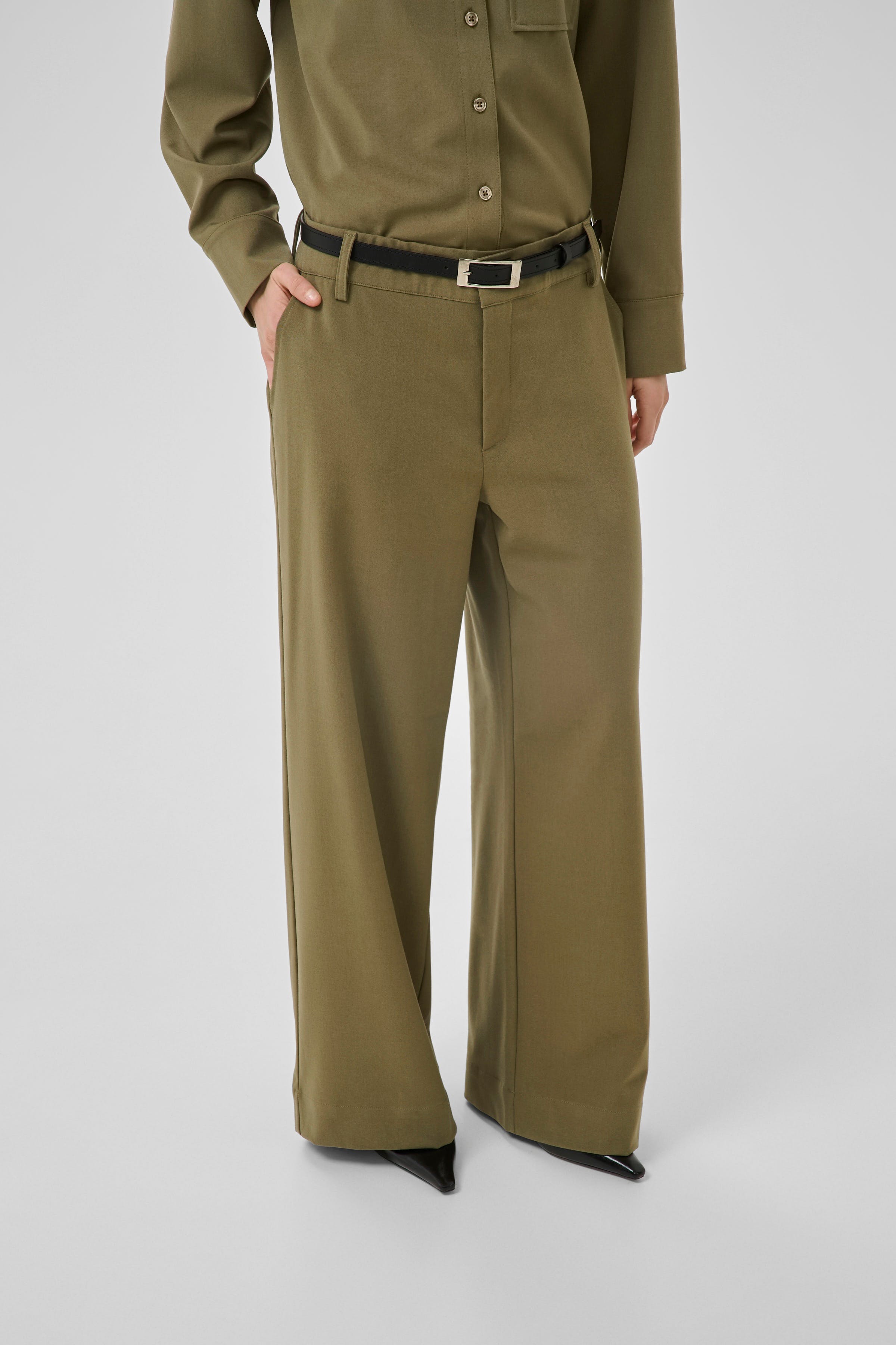 MWHace Trousers LOOKBOOK FRONT 10705468-180820