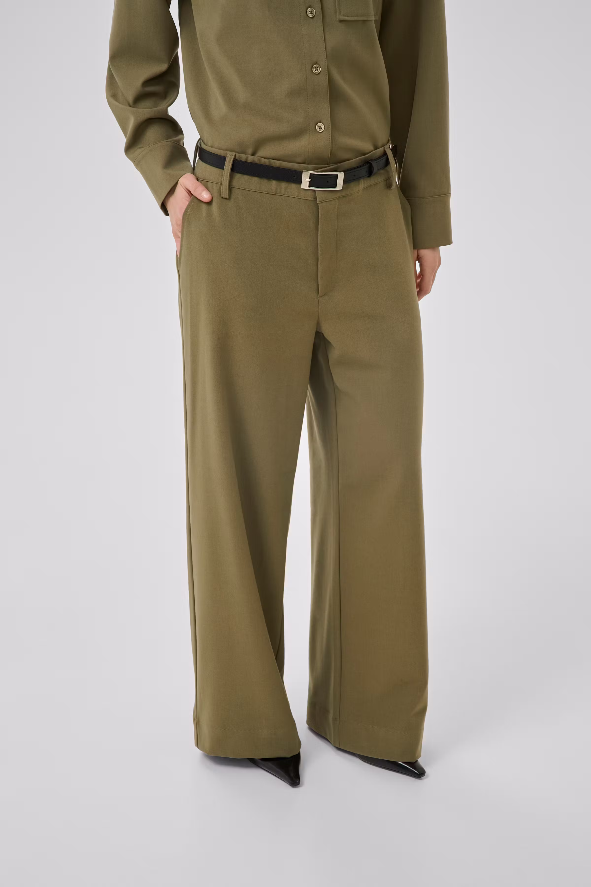 MWHace Trousers LOOKBOOK FRONT 10705468-180820
