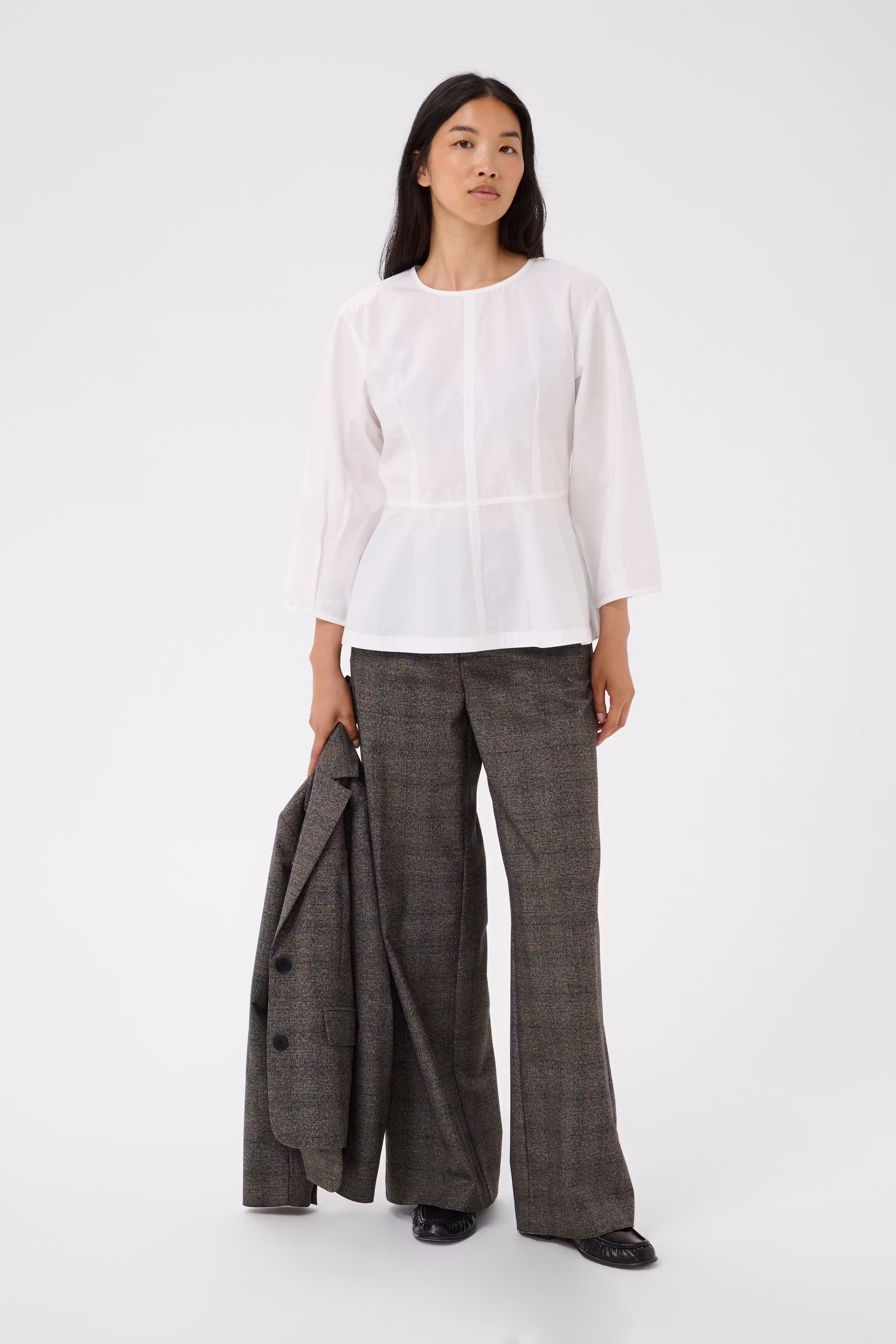 CharinaPW Bluse LOOKBOOK FRONT 30310790-110601